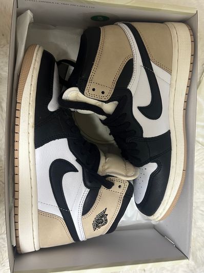 Nike Women's Air Jordan 1 Retro High OG "Latte"