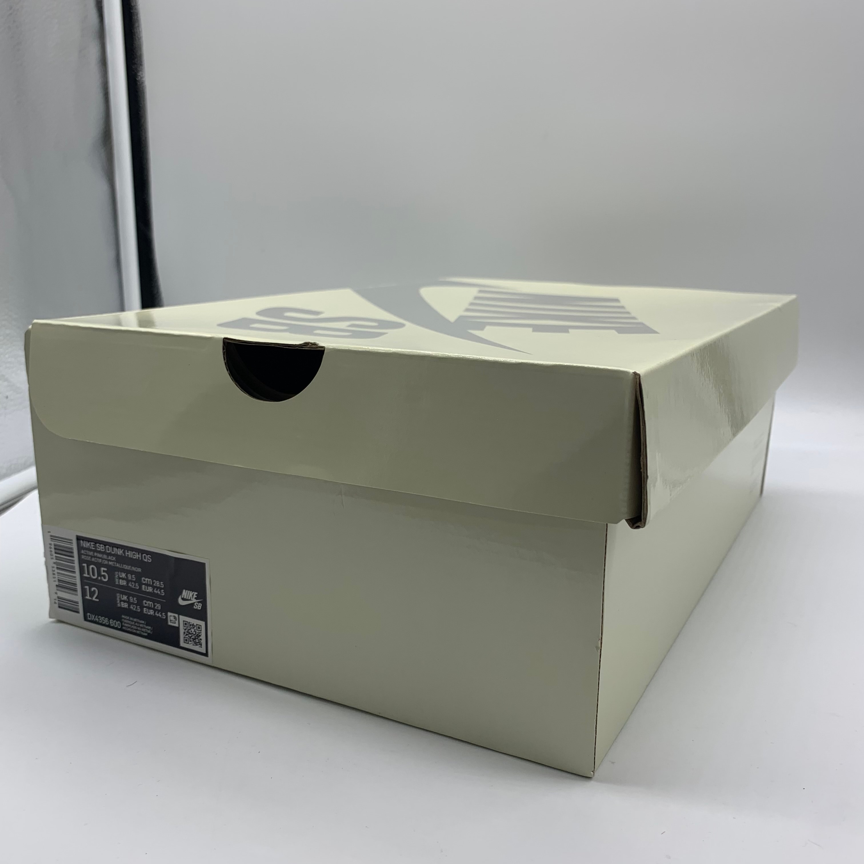 Run The Jewels × Nike SB Dunk High "Active Pink and Black"