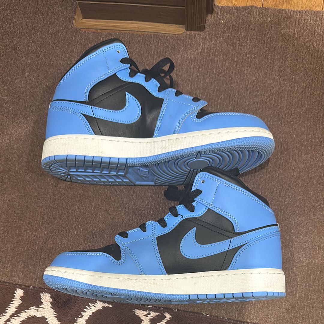 Nike GS Air Jordan 1 Mid "University Blue"