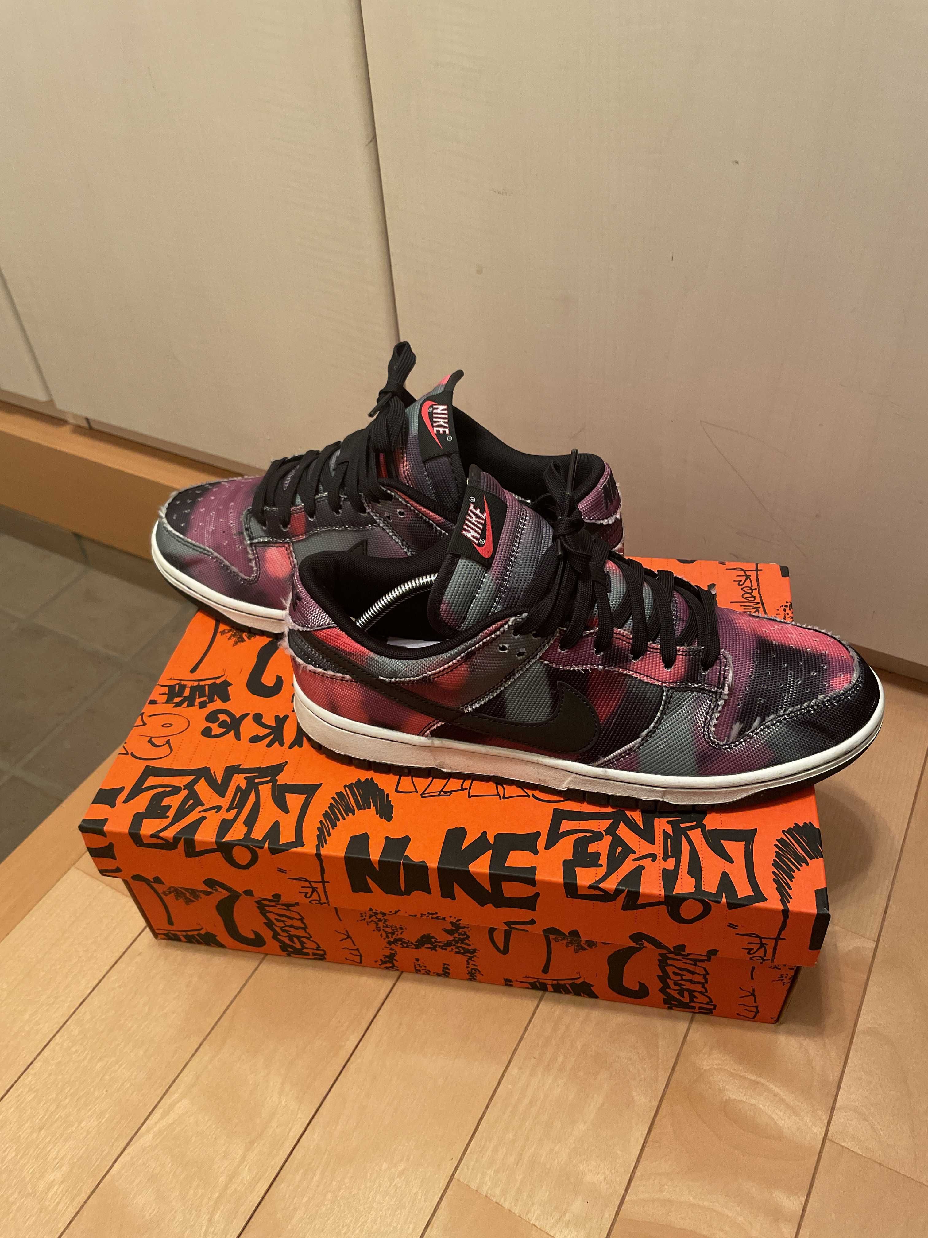 Nike Dunk Low Graffiti "Pink/Black" 