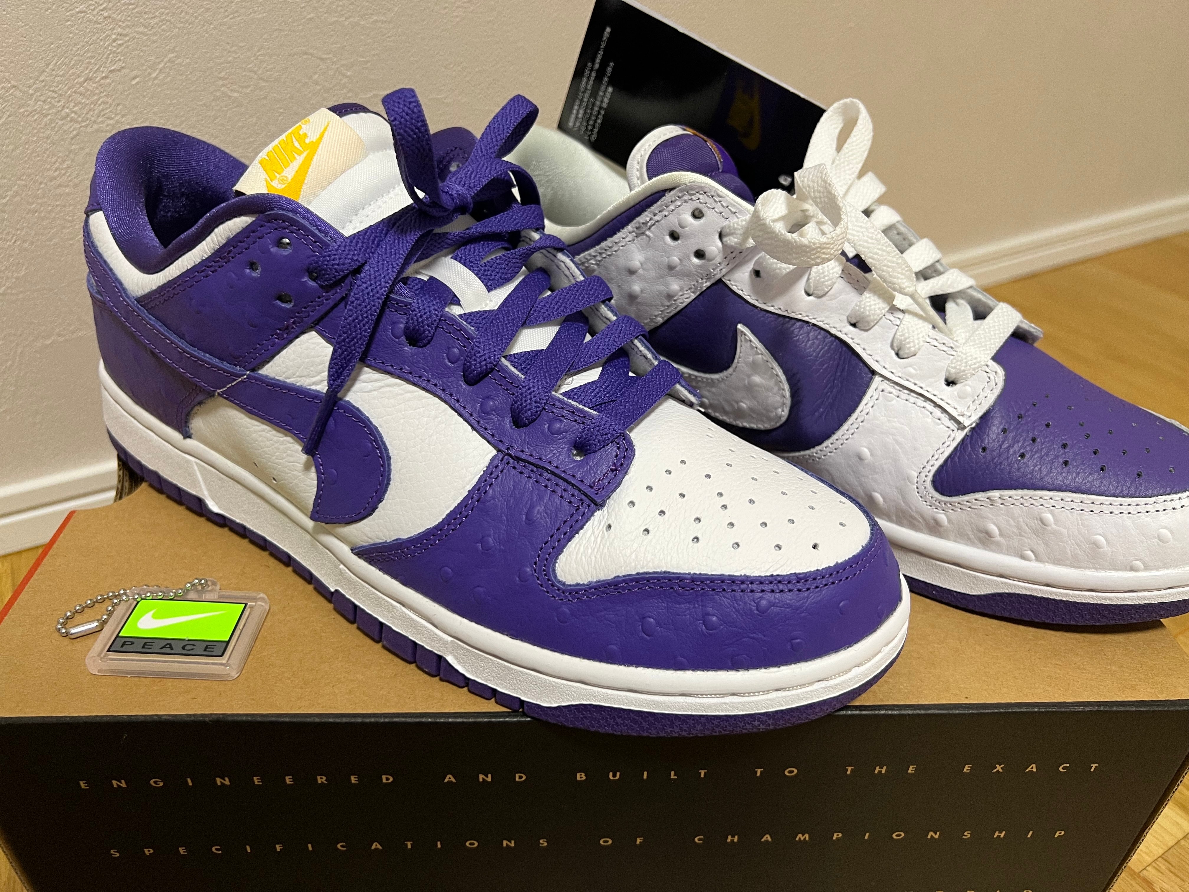 Nike Women's Dunk Low "Made You Look"