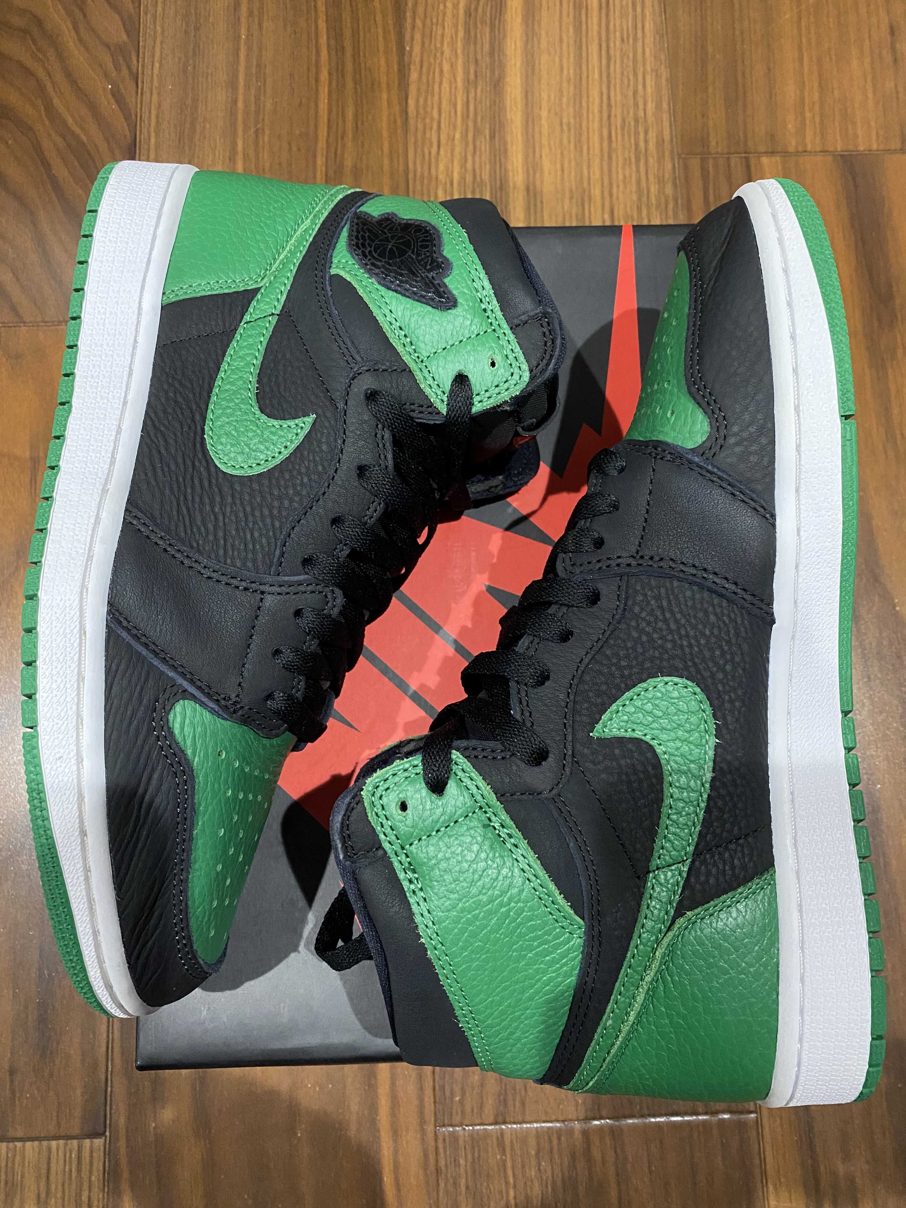 Nike Air Jordan 1 Retro High OG "Black/Pine Green" (2020)