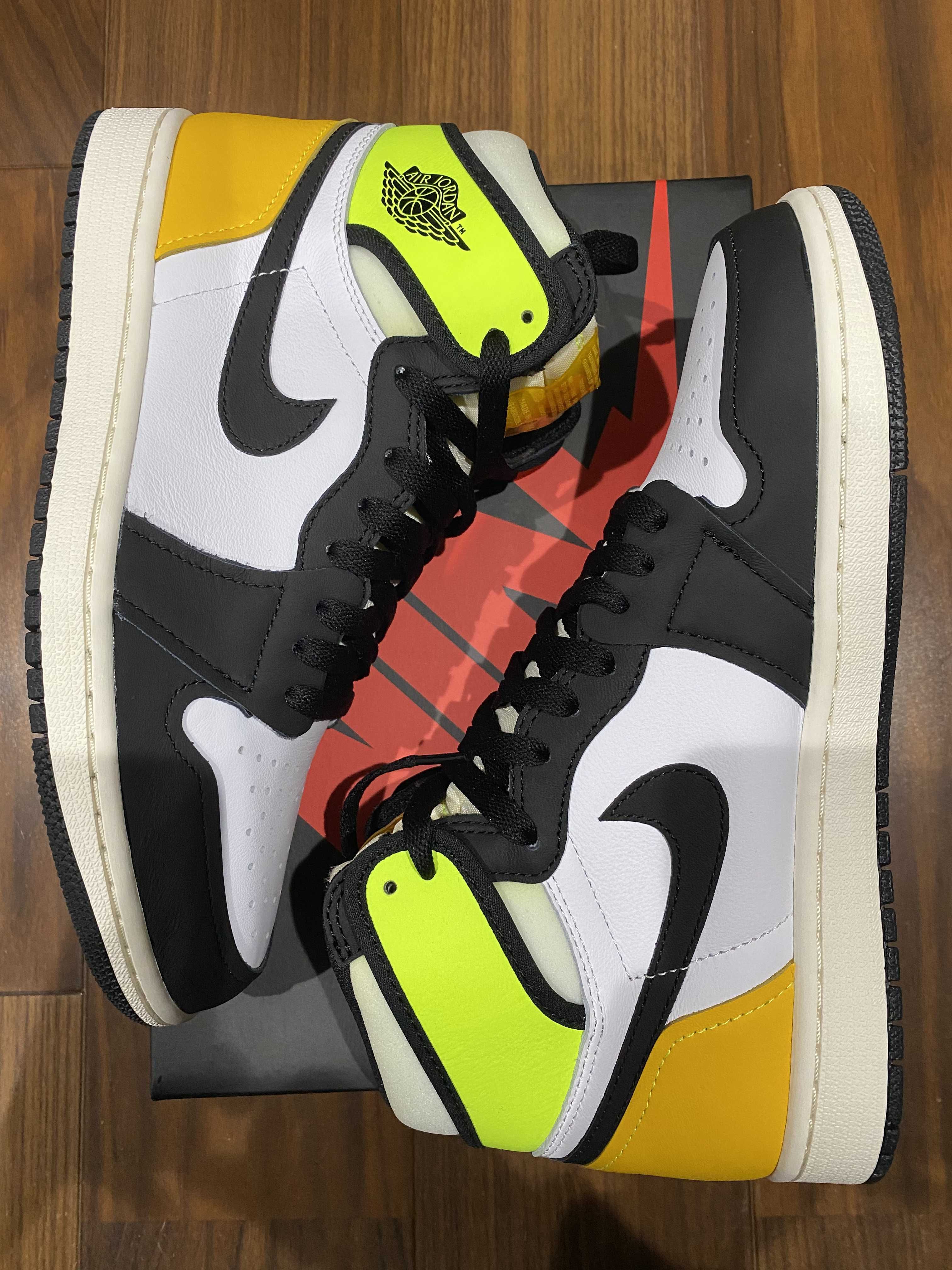 Nike Air Jordan 1 High OG "Volt Gold"