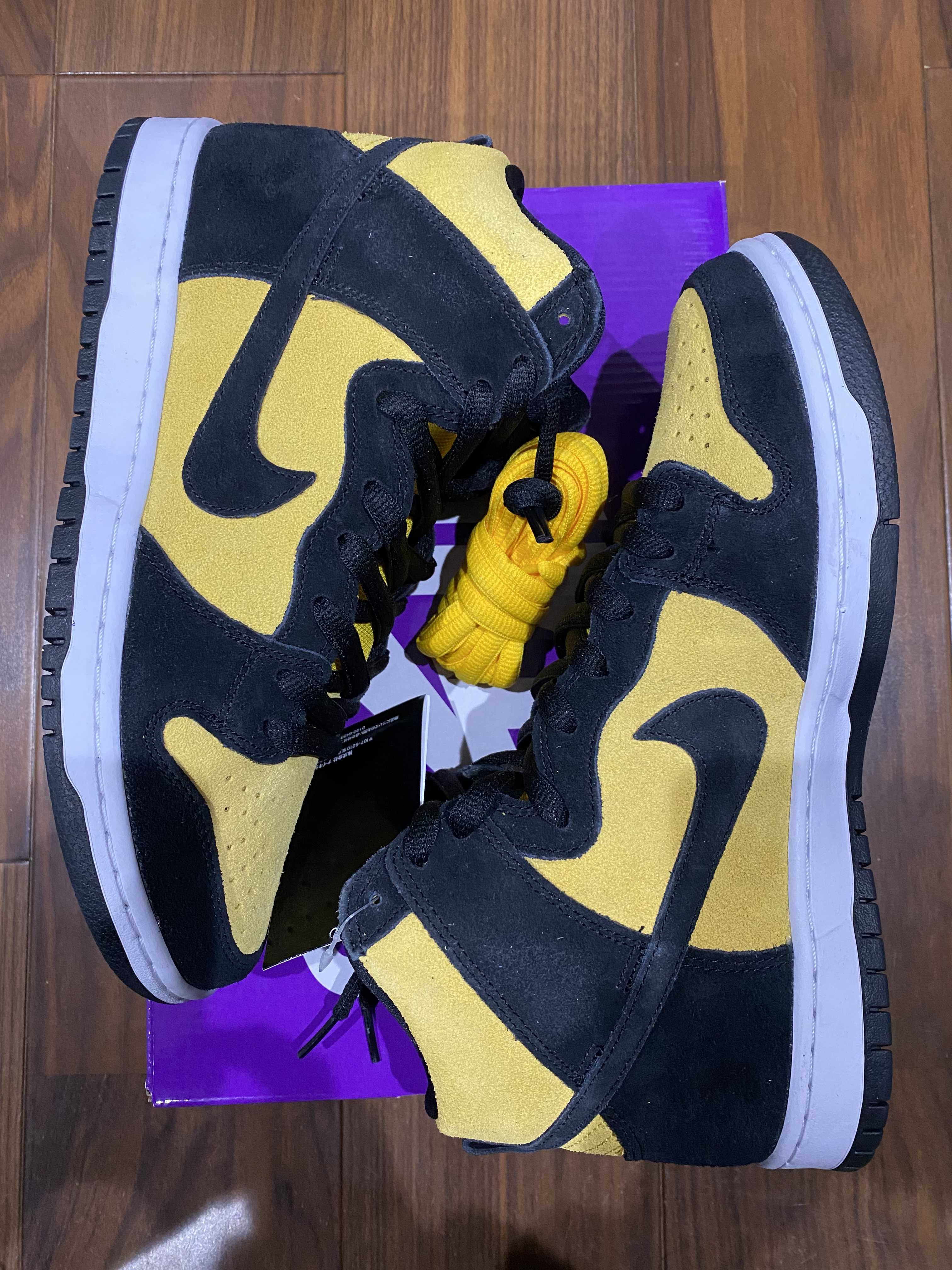 NIKE SB DUNK HIGH "MAIZE AND BLACK"