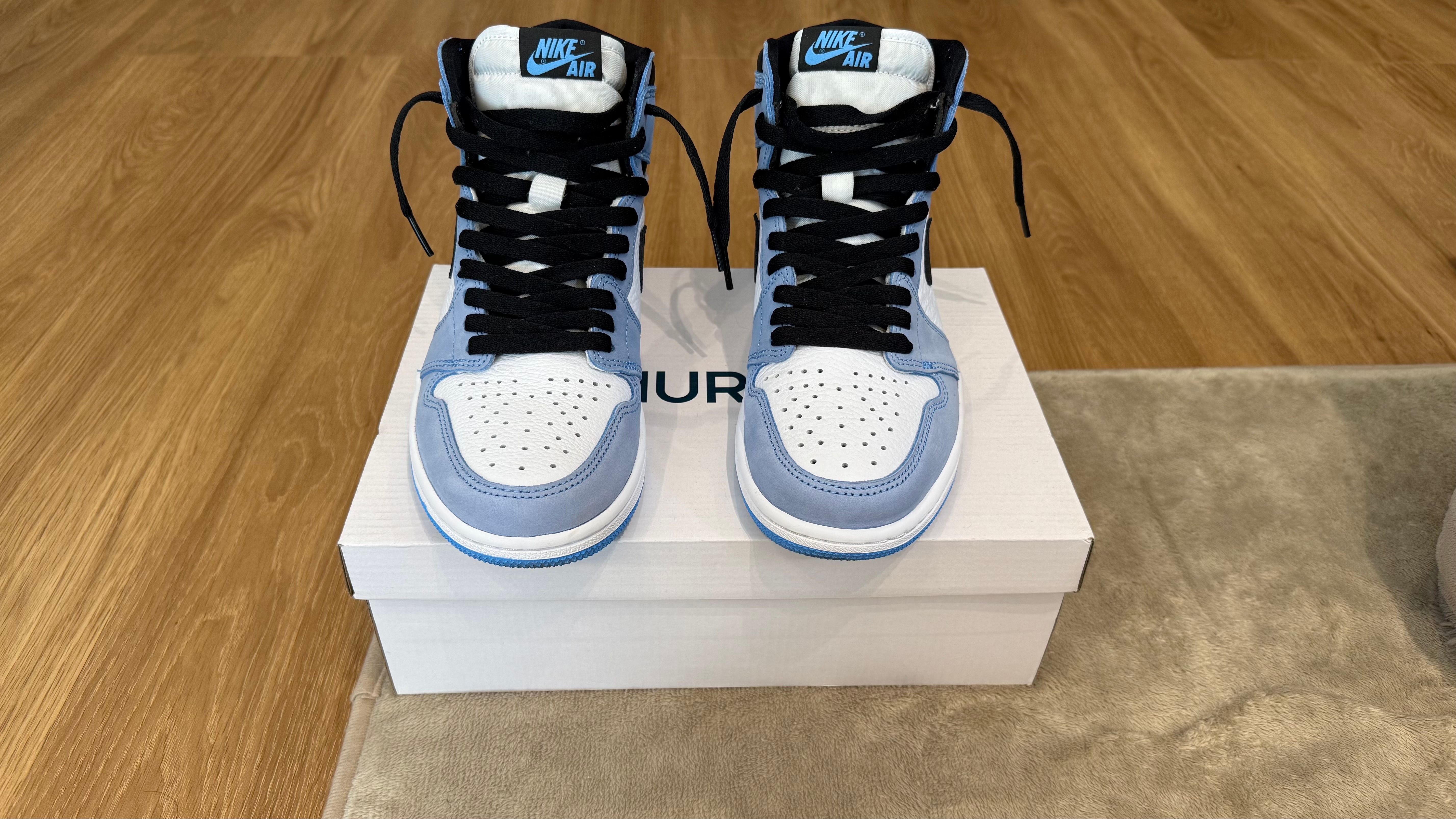 Nike Air Jordan 1 High OG "University Blue"