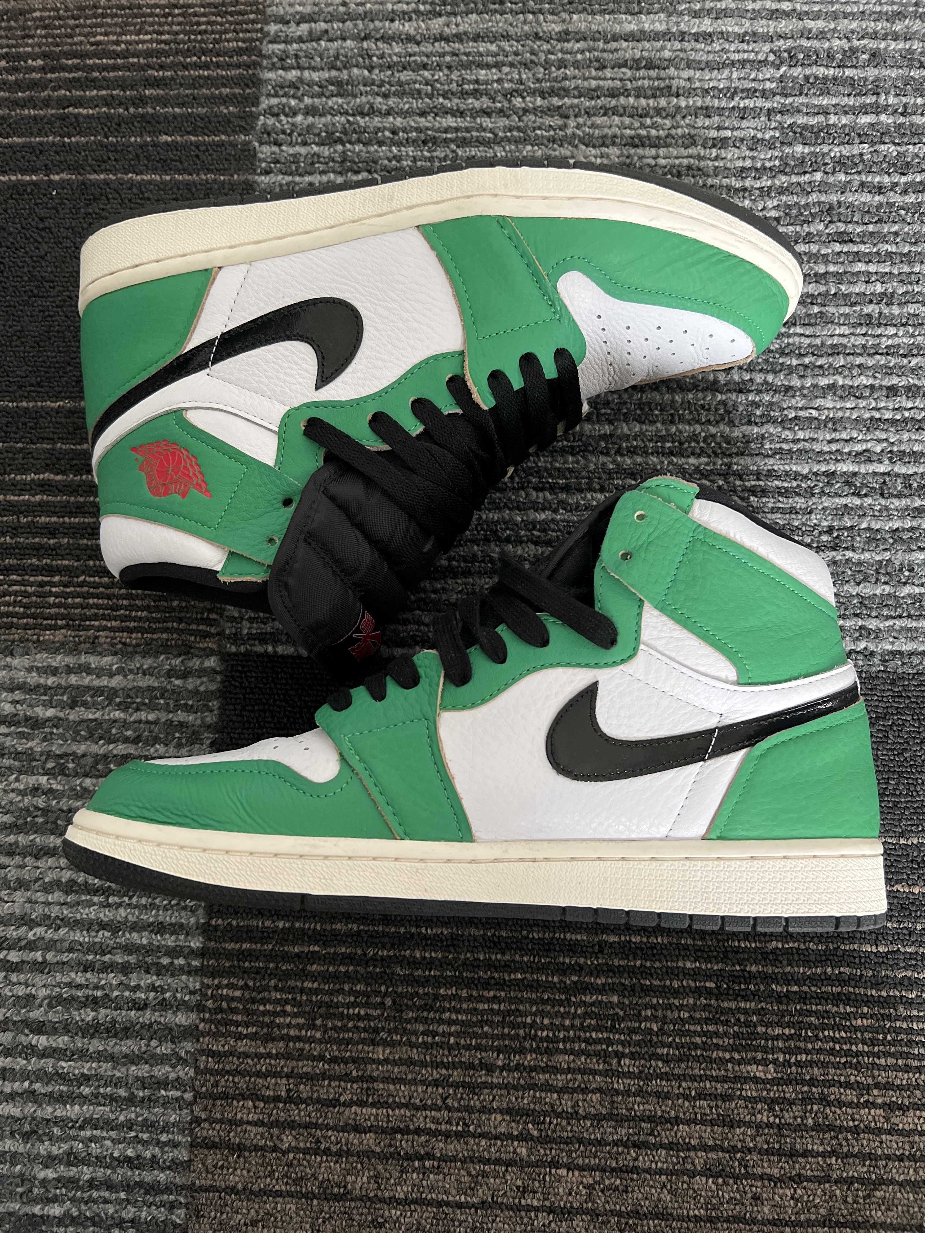 Nike Women's Air Jordan 1 High OG "Lucky Green/White-Sail-Black"