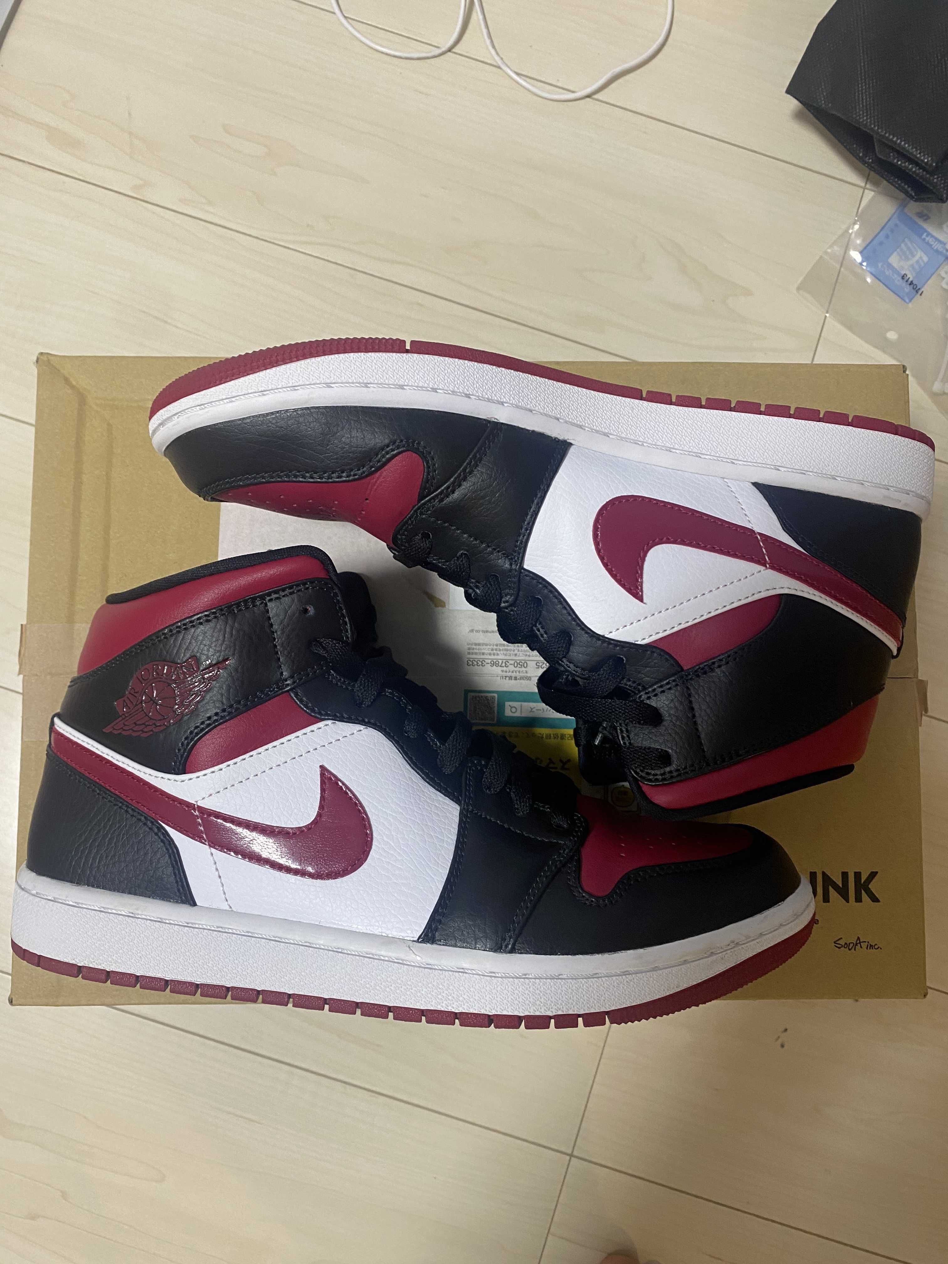 NIKE AIR JORDAN 1 MID "BLACK/RED/WHITE"