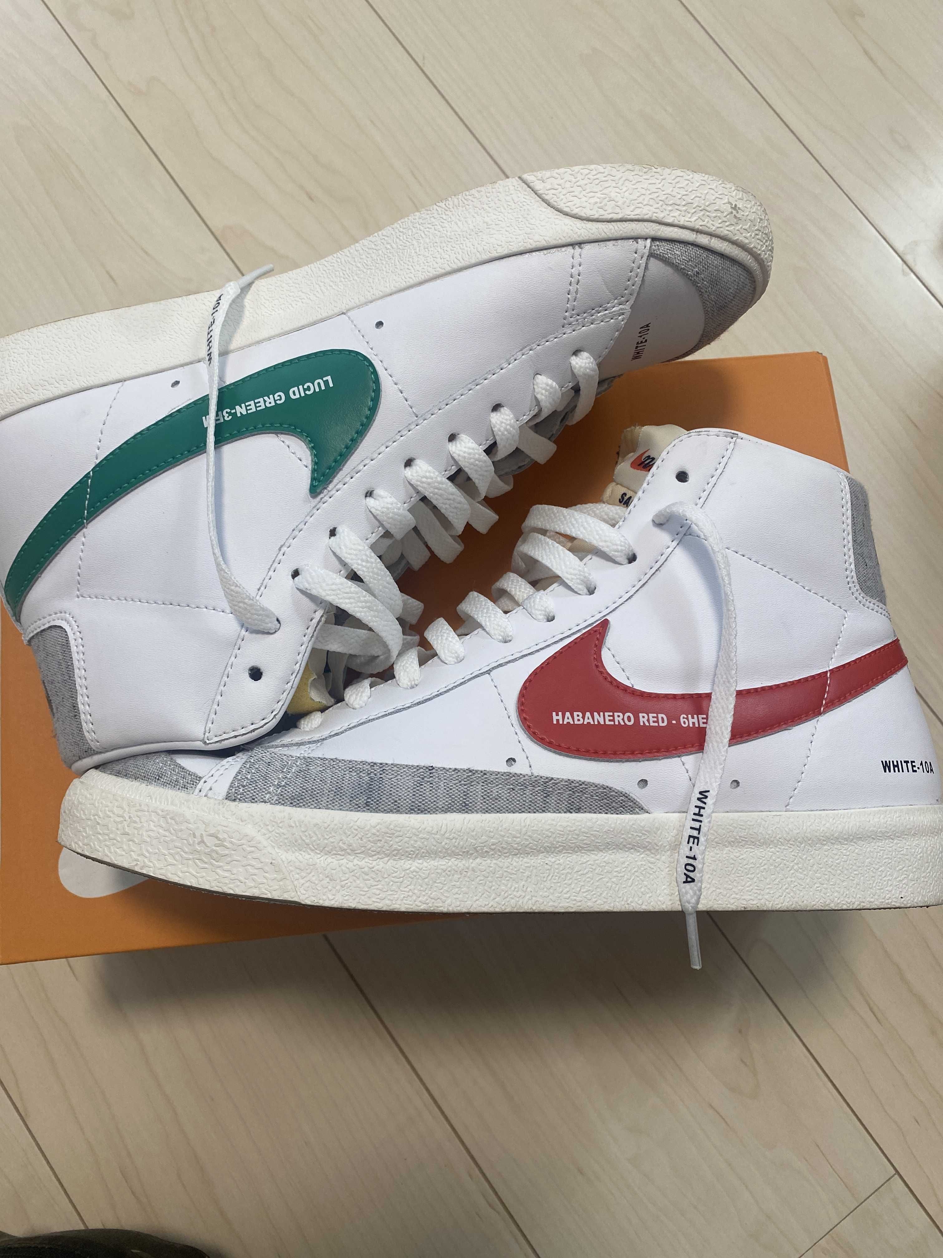 NIKE Women's MID BLAZER 77 "WHITE"