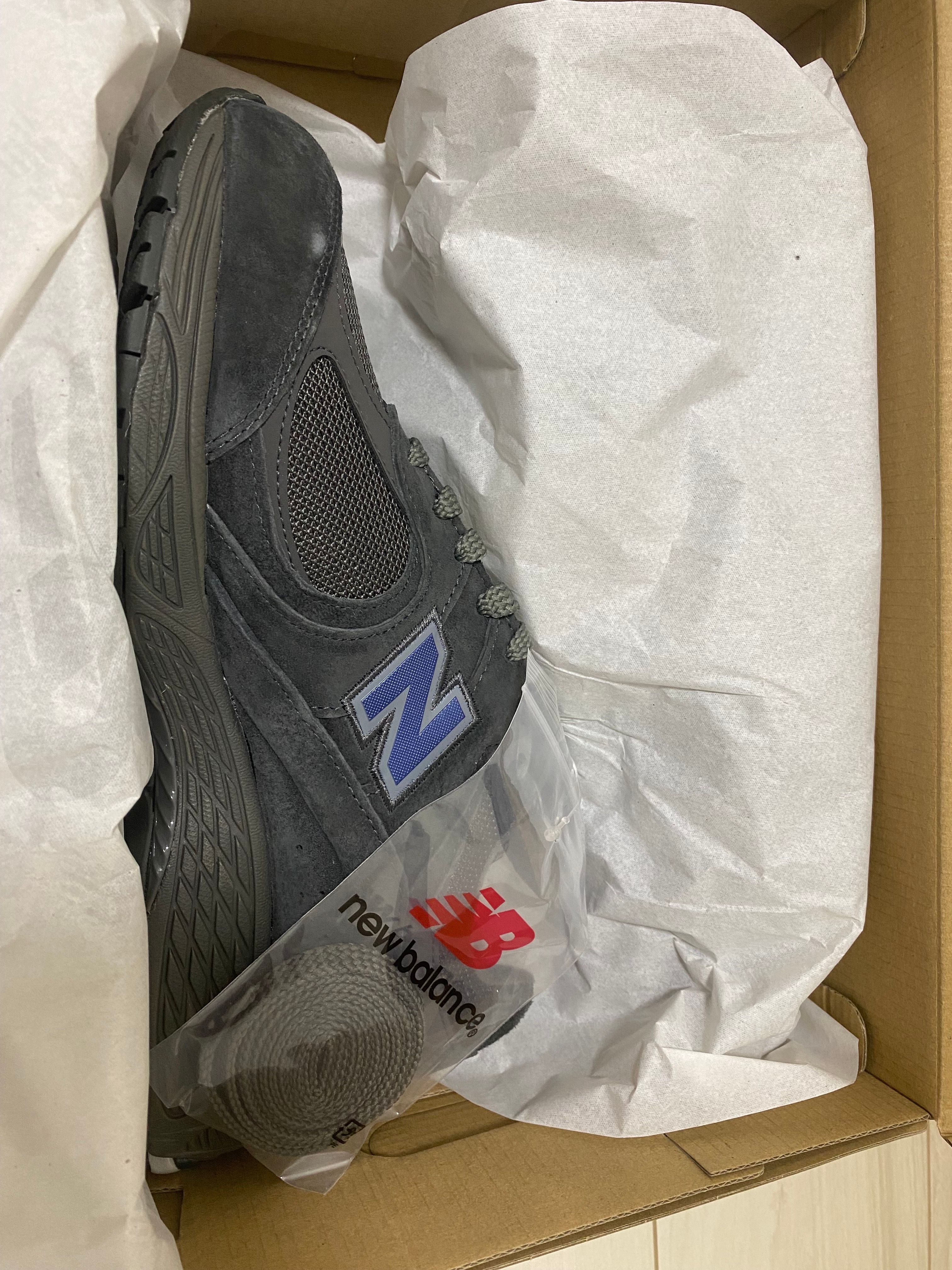 BEAMS × New Balance 2002R GORE-TEX "Charcoal"