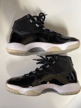 NIKE WMNS AIR JORDAN 11