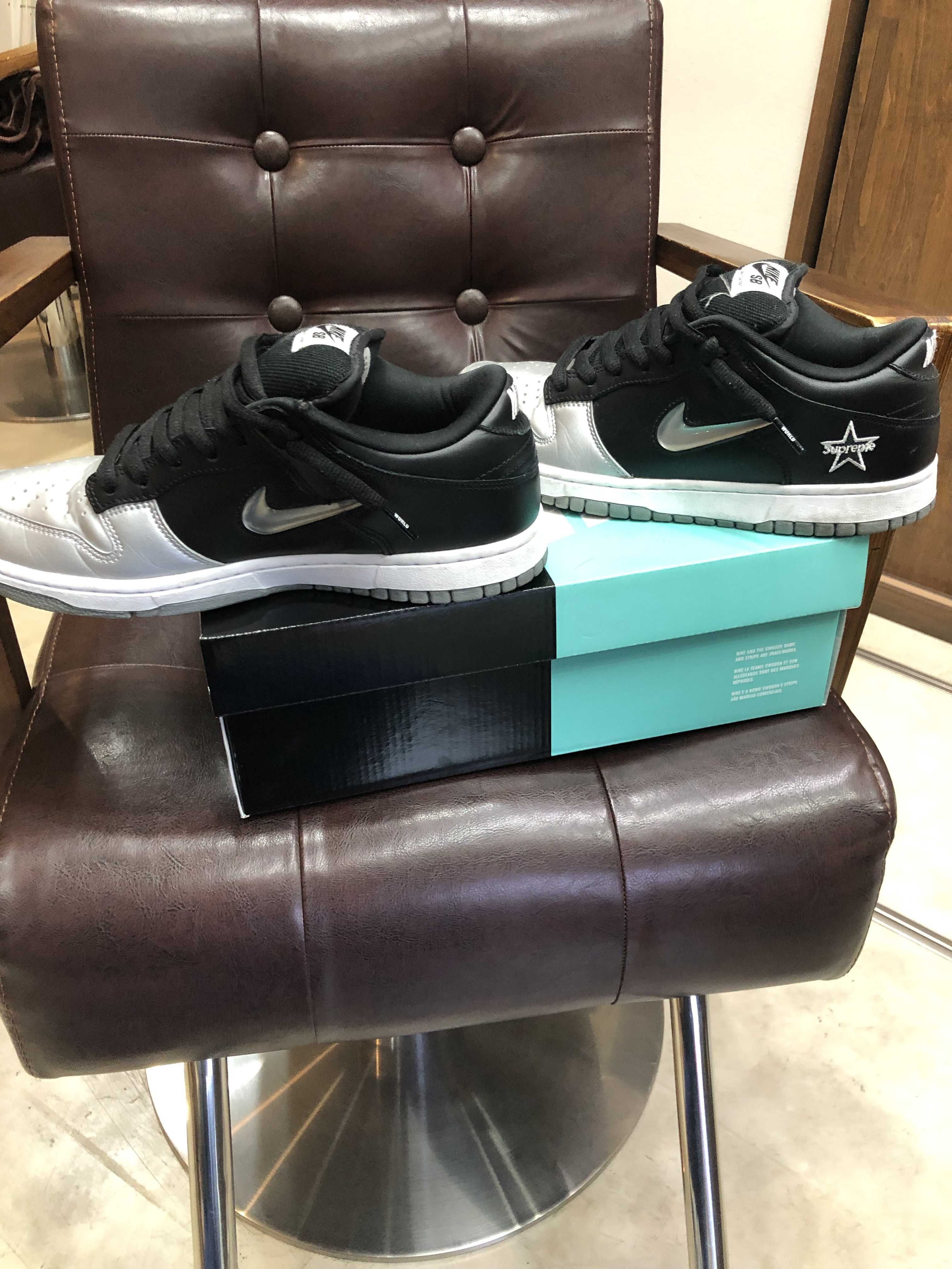 Supreme × Nike Dunk Low "Metallic Silver/Black"