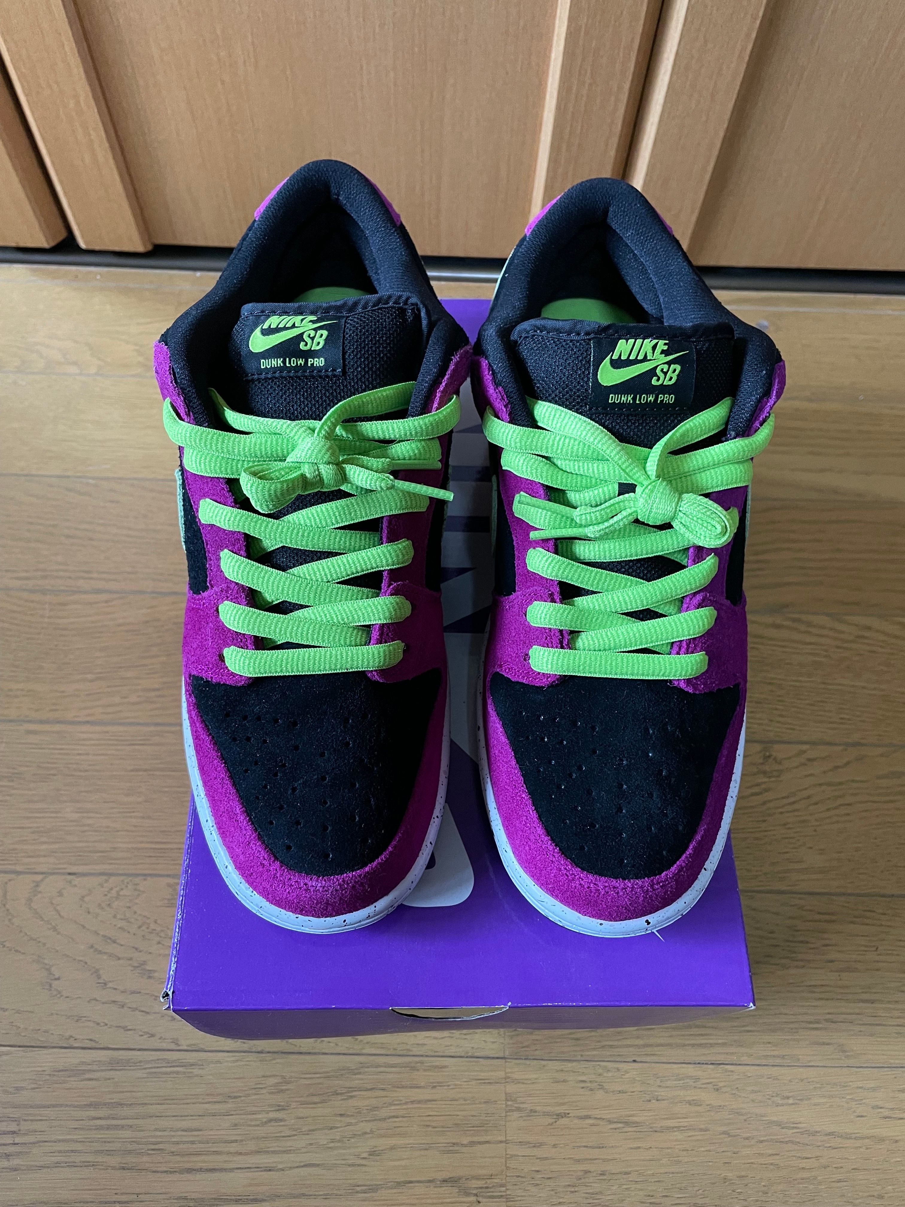 Nike SB Dunk Low "Red Plum"