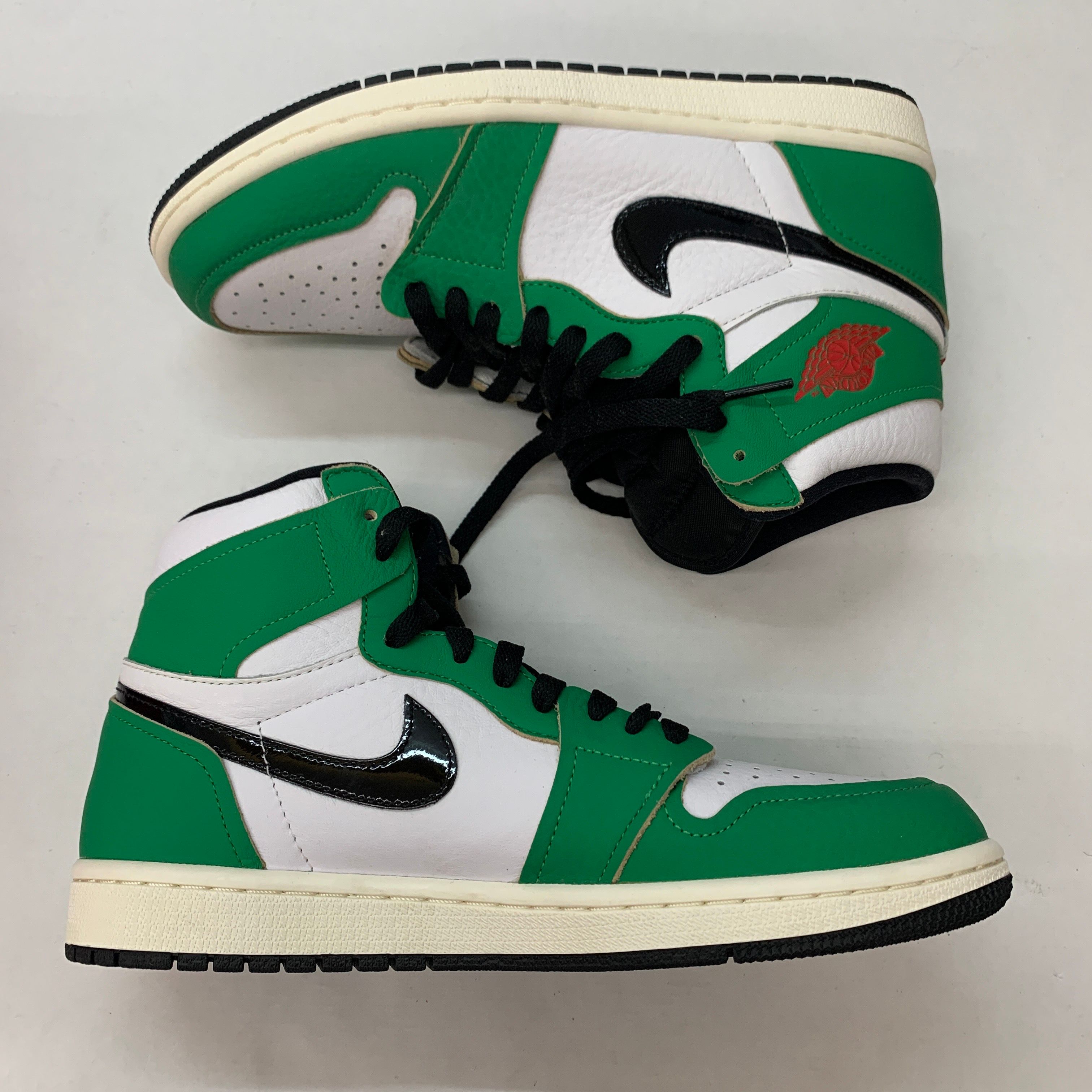 Nike Women's Air Jordan 1 High OG "Lucky Green/White-Sail-Black"   
