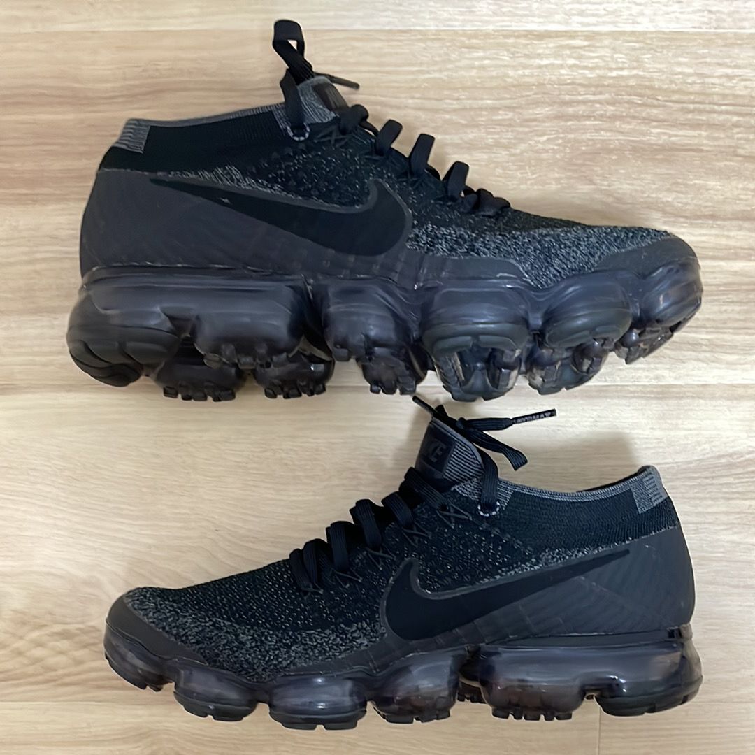 Nike Air Vapormax Flyknit "Triple. Black 2.0"