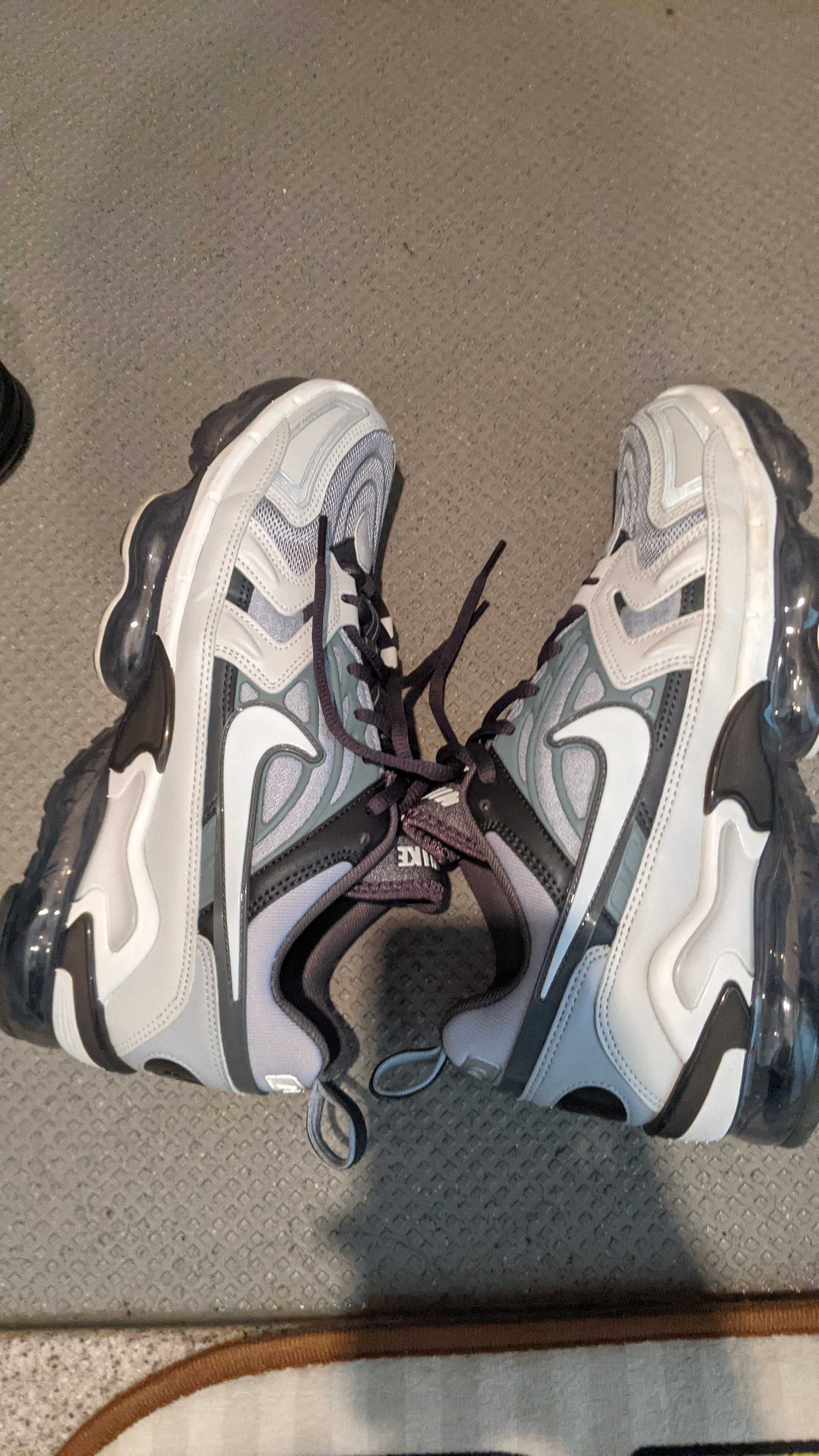 ナイキ エア ヴェイパーマックス EVO ”グレー"