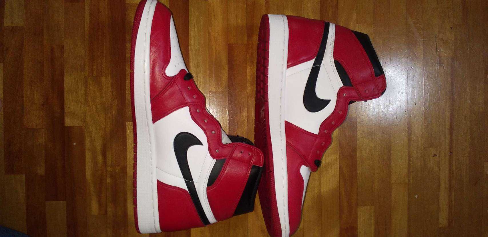 Nike Air Jordan 1 Retro High "Chicago" (2015)