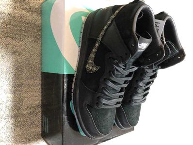 Nike SB × Black Bar Dunk High "Black"