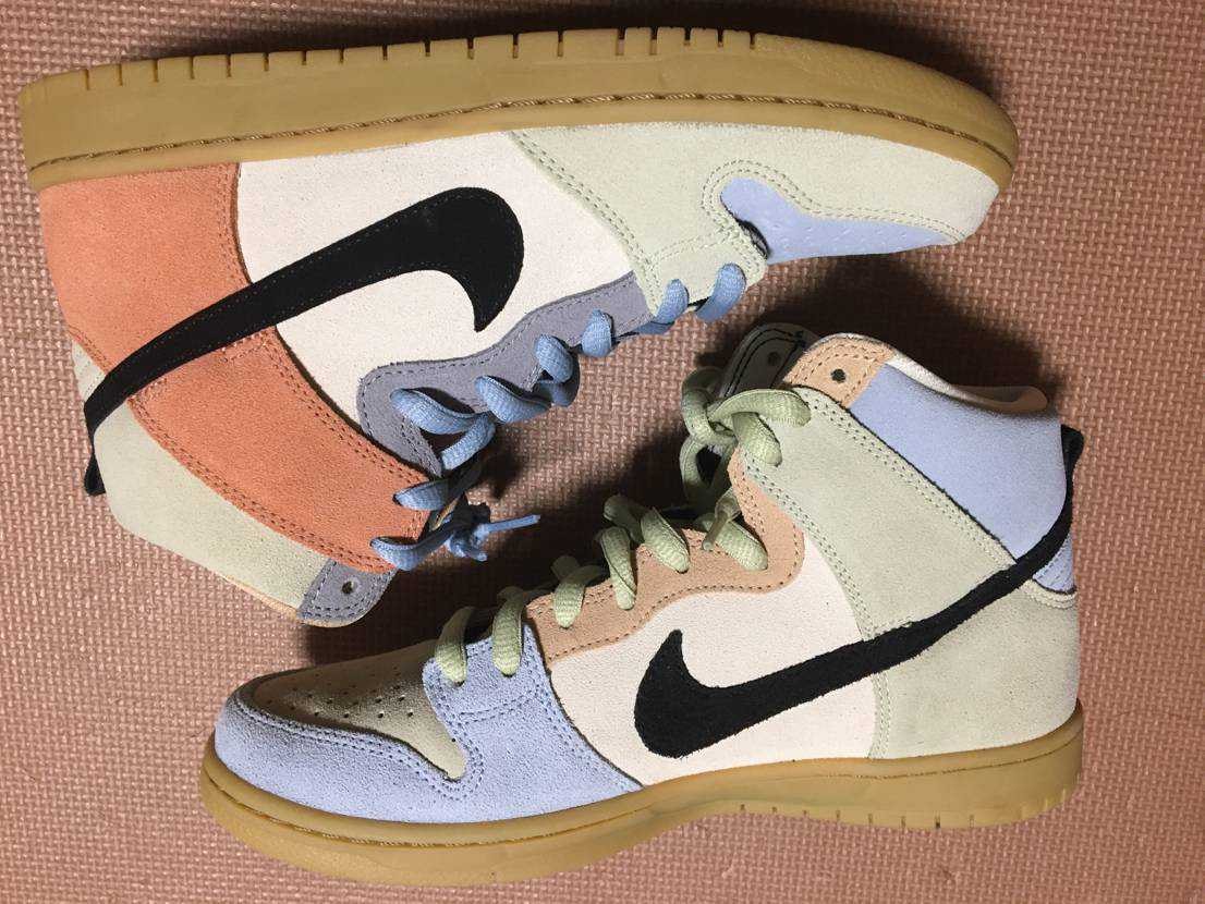 Nike SB Dunk High "Easter Spectrum"
