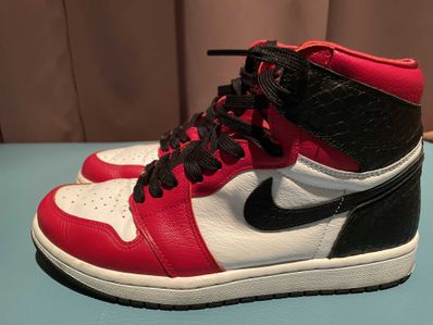 Nike Women's Air Jordan 1 High OG "Satin Red"