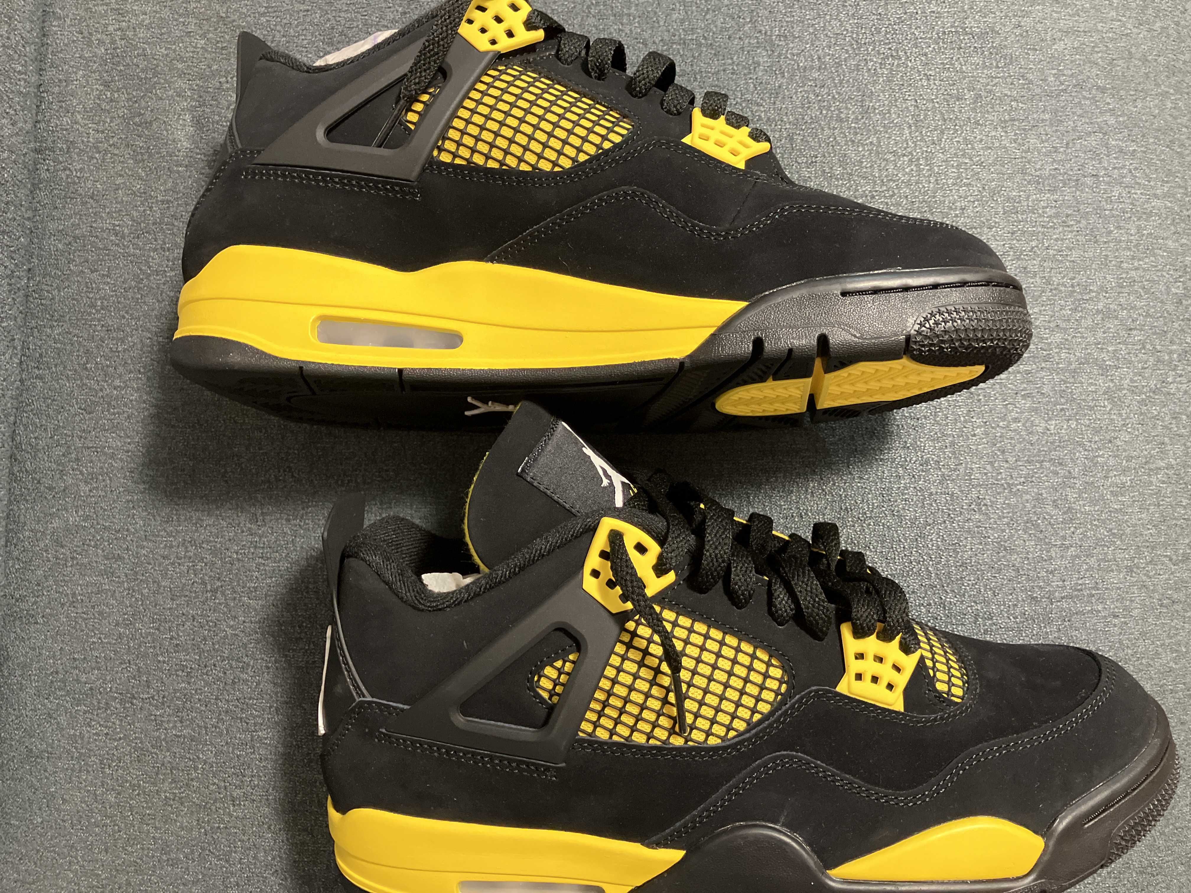 Nike Air Jordan 4 Retro "Thunder"(2023)