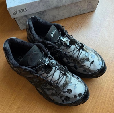 Cecilie Bahnsen × Asics Gel-Cumulus 16 Floral "Black/Black"