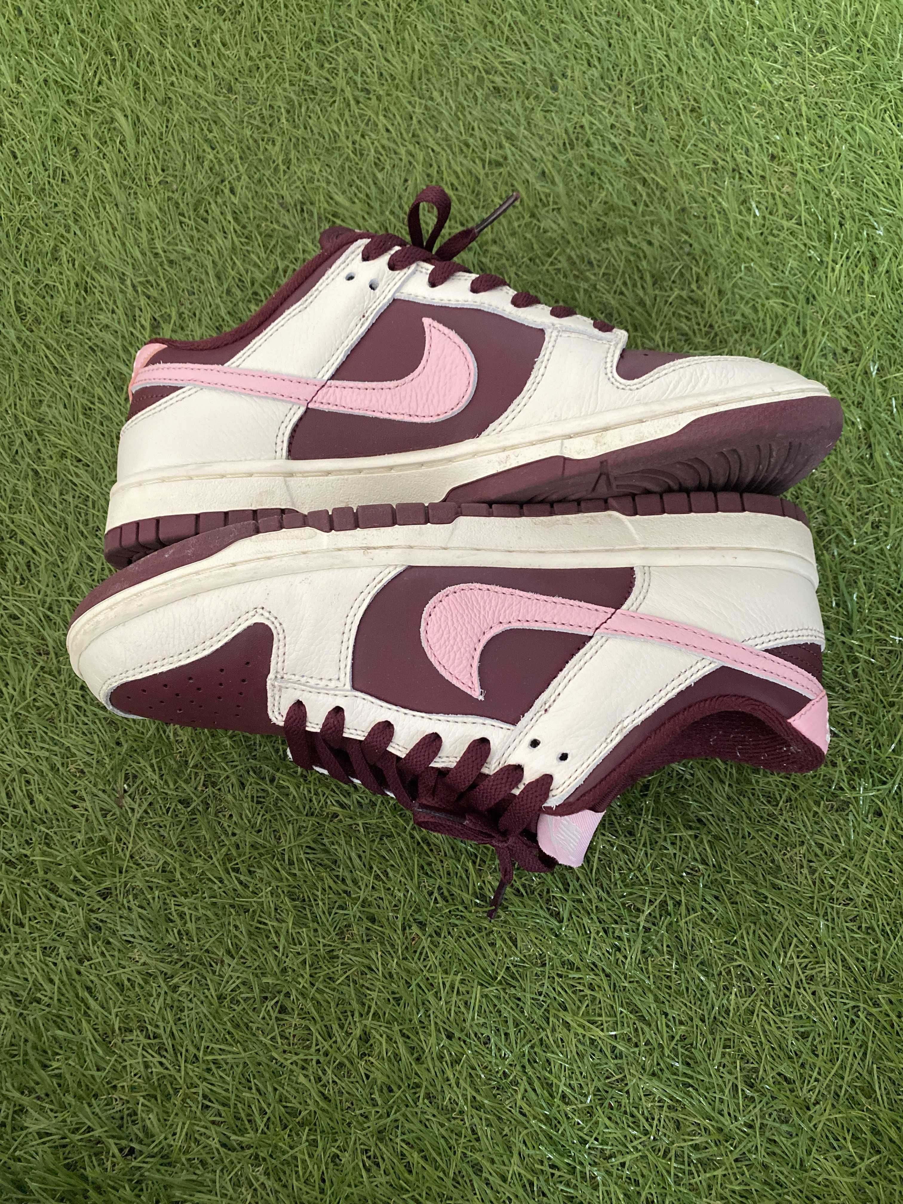 Nike Dunk Low "Valentine’s Day" (2023)