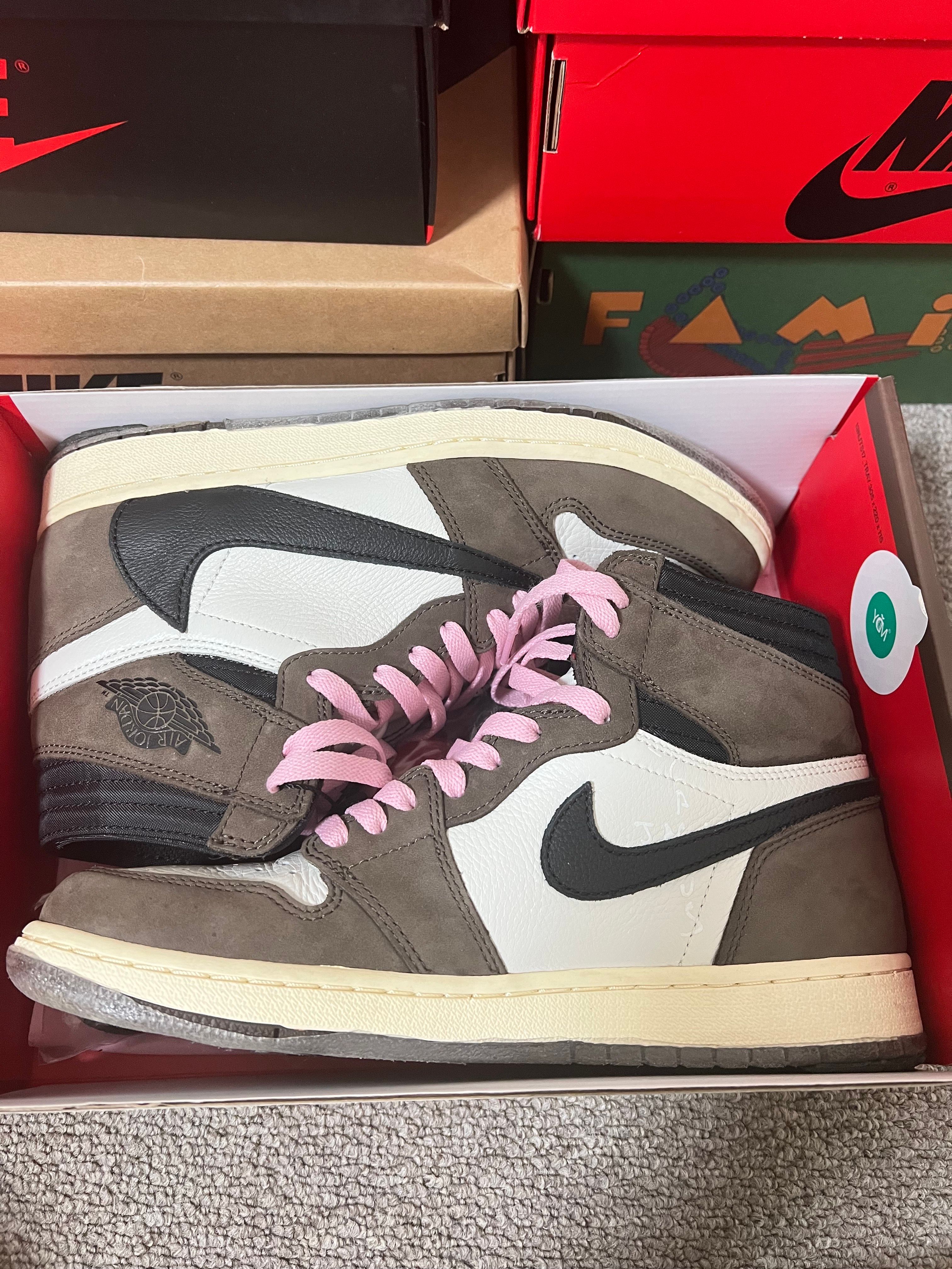 Travis Scott × Nike Air Jordan 1 Retro High OG TS SP "Sail/Dark Mocha"