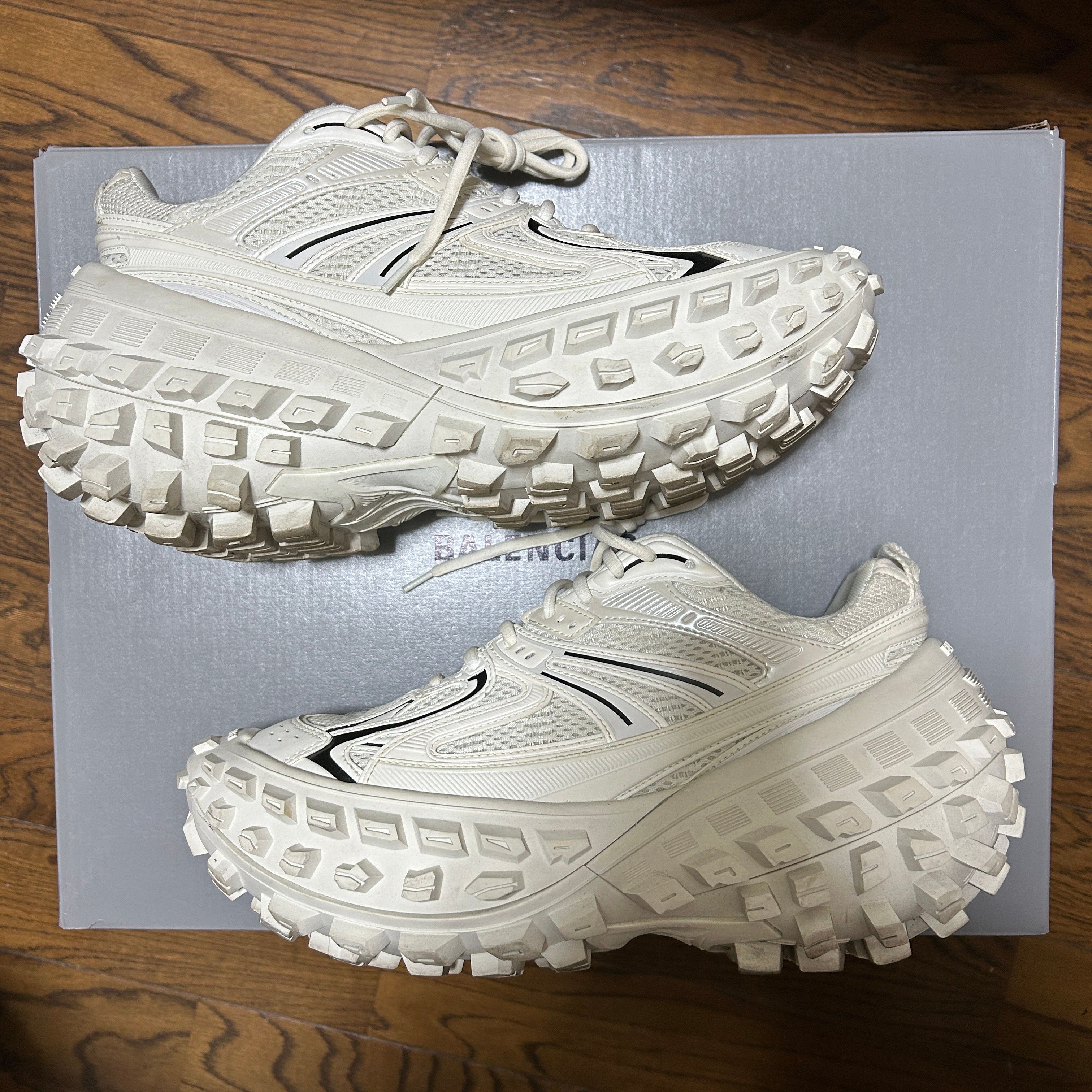 BALENCIAGA Bouncer (Defender) Sneaker "Light Beige"