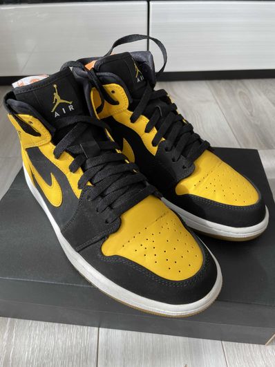 Nike Air Jordan 1 Retro Mid "New Love" (2017)