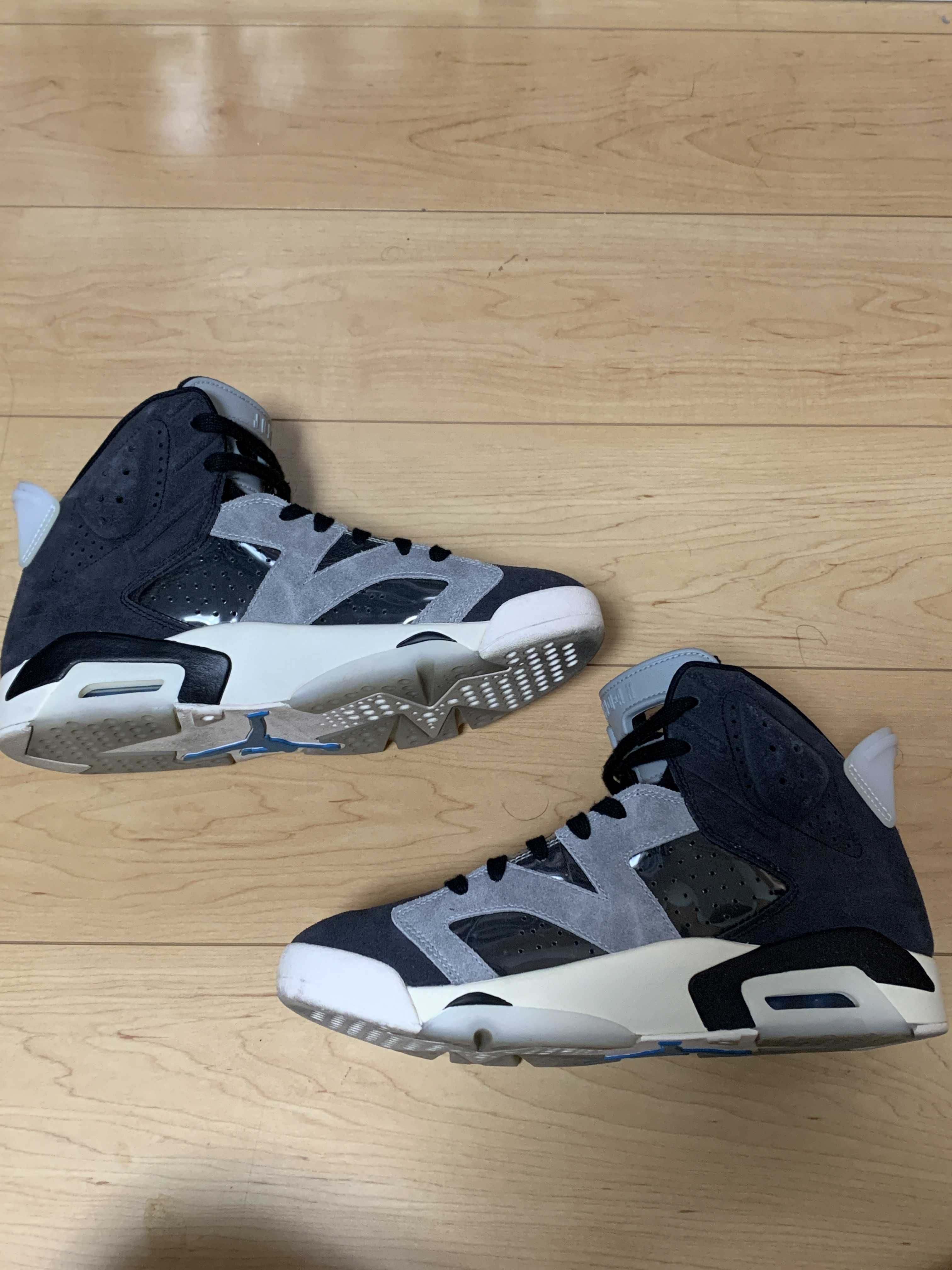 NIike Women's Air Jordan 6 "Smoke Grey"