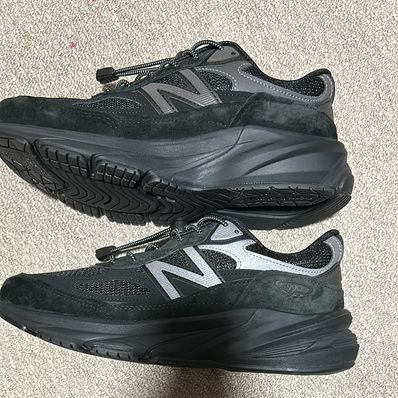 New Balance 990V6 "Triple Black"