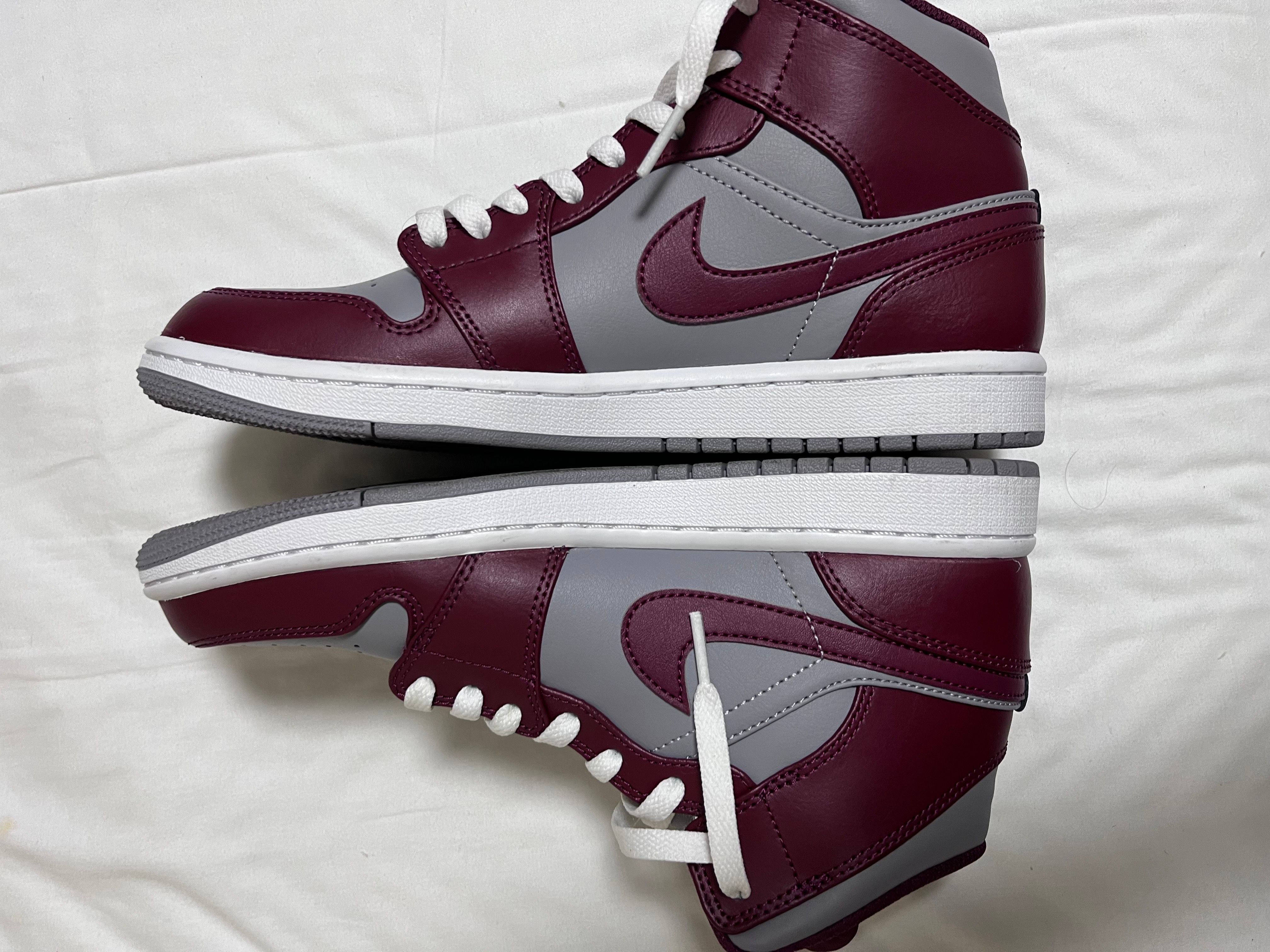 Nike Air Jordan 1 Mid "Team Red"
