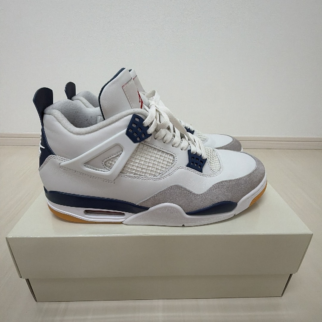 Nike SB Air Jordan 4 Retro SP "Summit White/Navy"