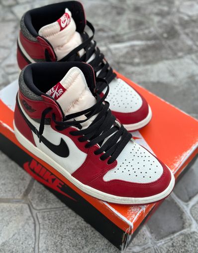 Nike Air Jordan 1 High OG "Lost & Found/Chicago"