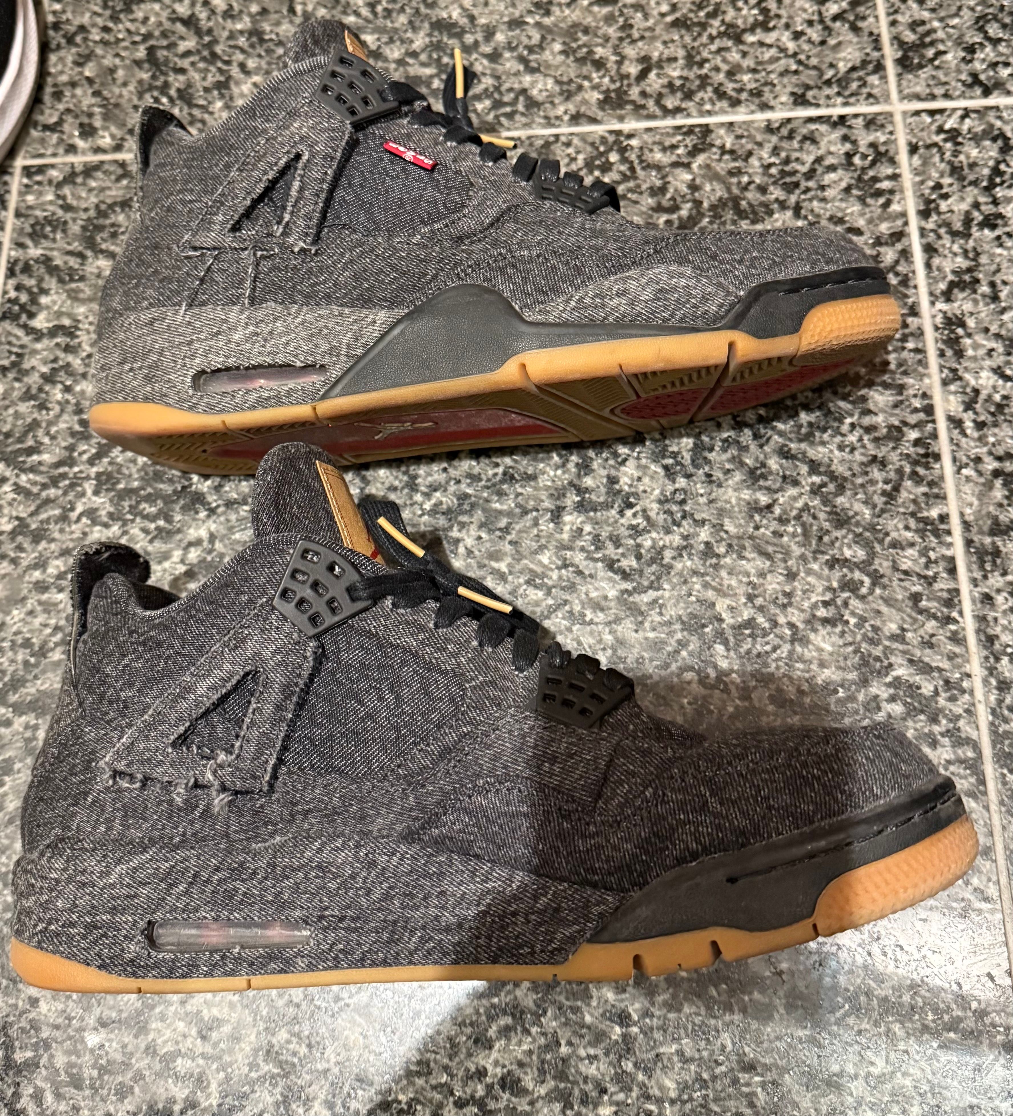 Nike × Levi's Air Jordan 4 "Black Denim" (Tag: LEVIS®)