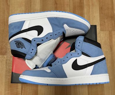 Nike Air Jordan 1 High OG "University Blue"