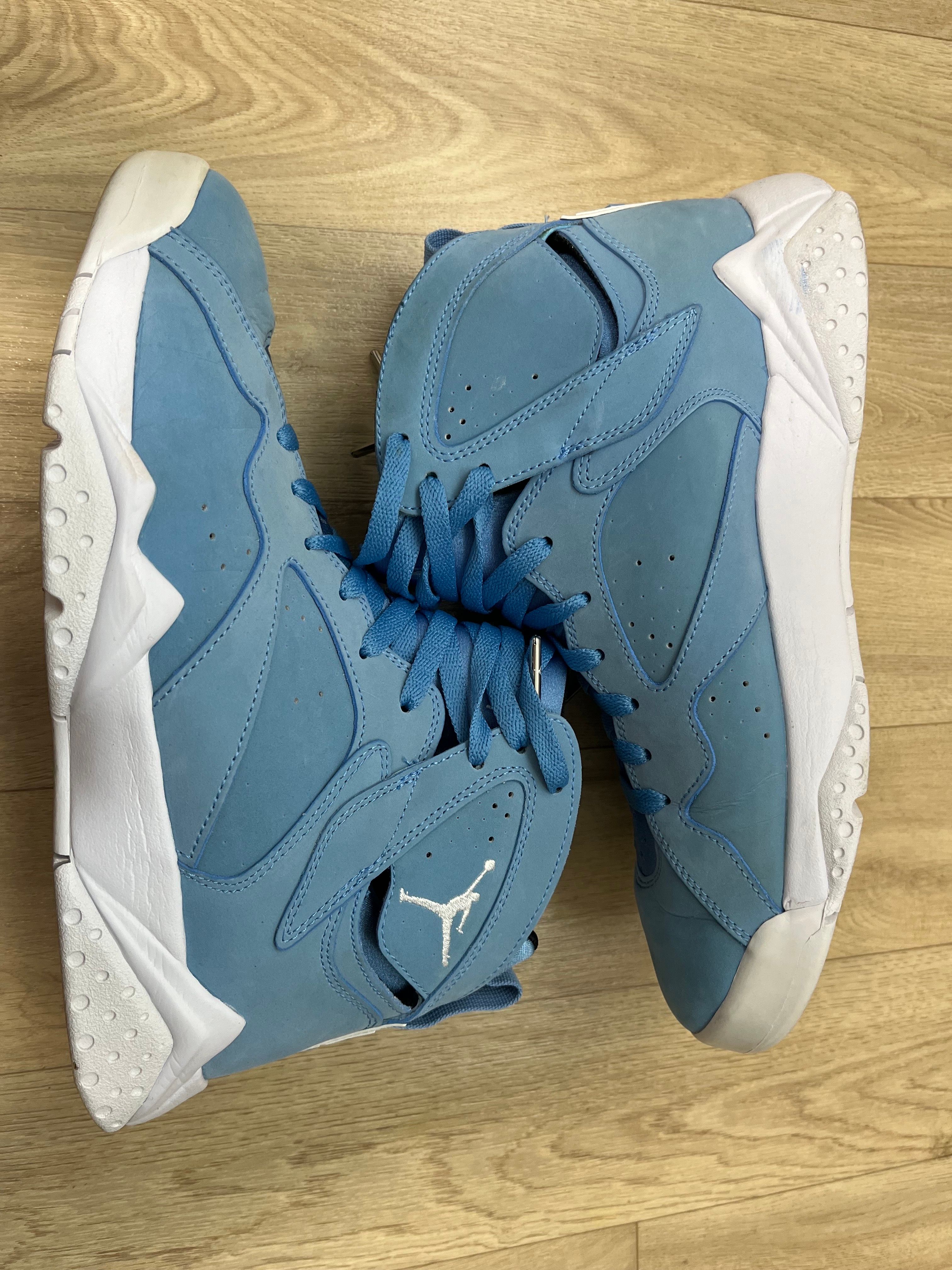 Nike Air Jordan 7 Retro "PANTONE"