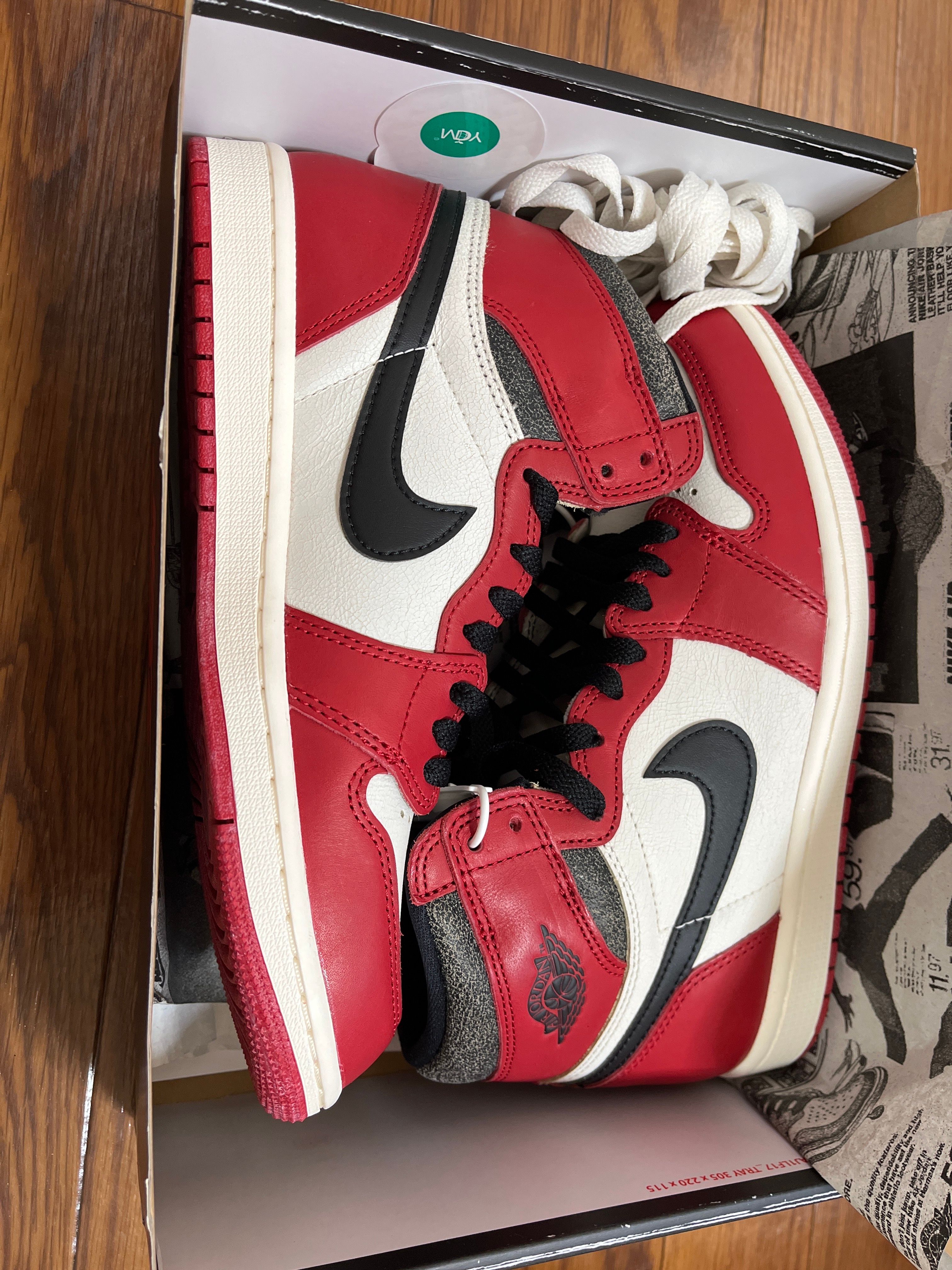 Nike Air Jordan 1 High OG "Lost & Found/Chicago"