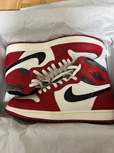Nike Air Jordan 1 High OG "Lost & Found/Chicago"