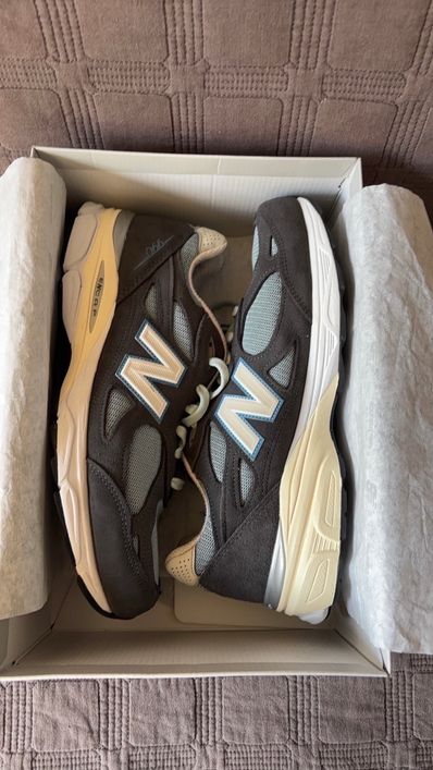 KITH × New Balance 990V3 "Steel Blue"