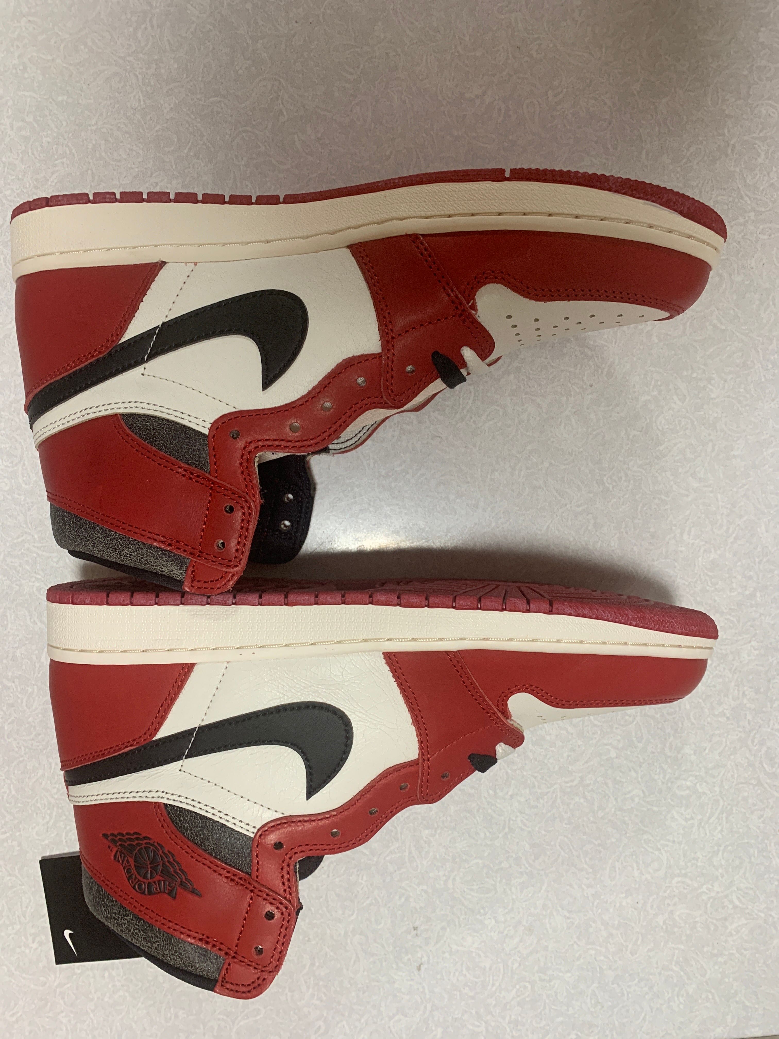 Nike Air Jordan 1 High OG "Lost & Found/Chicago"