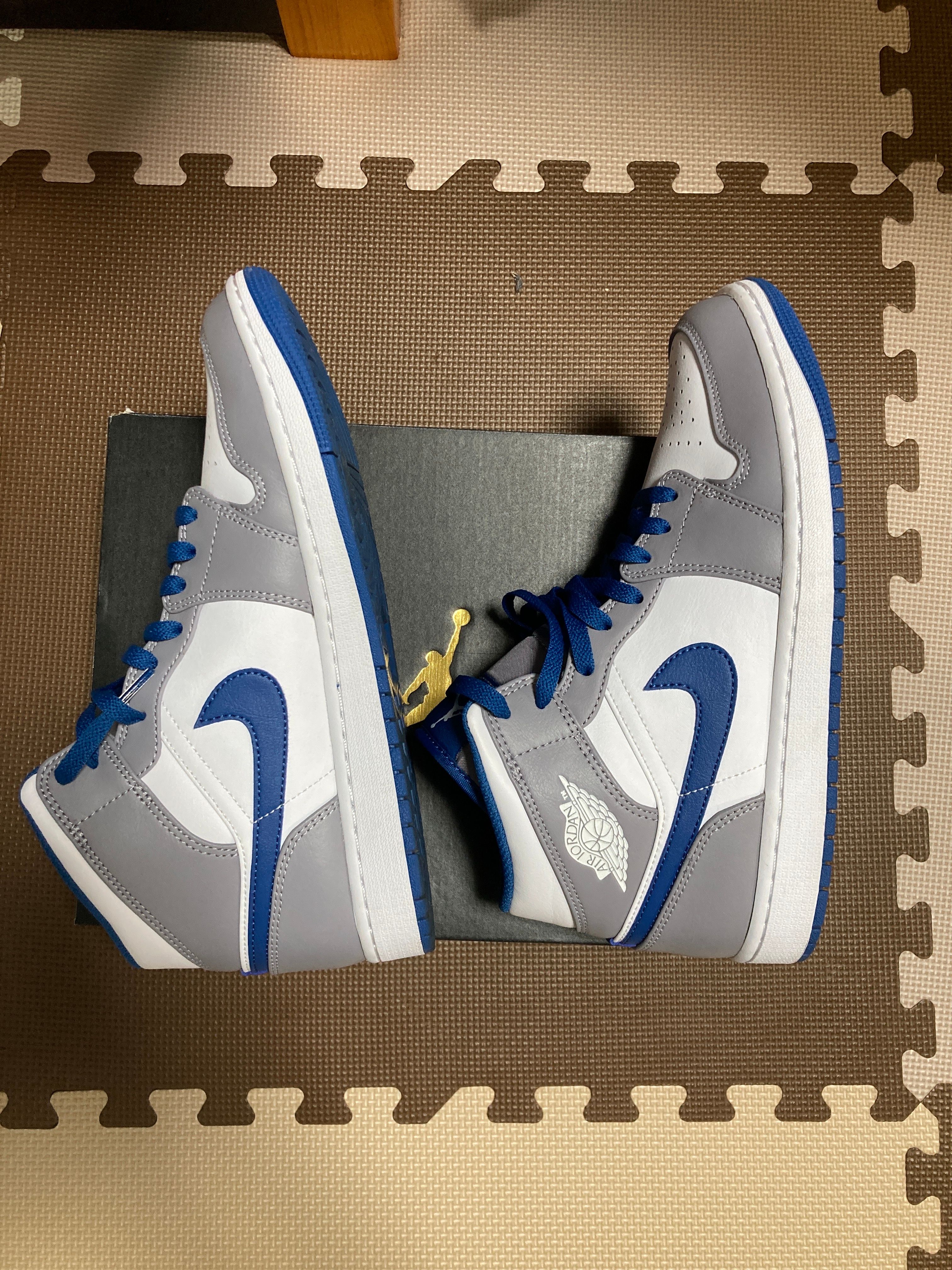 Nike Air Jordan 1 Mid "True Blue"