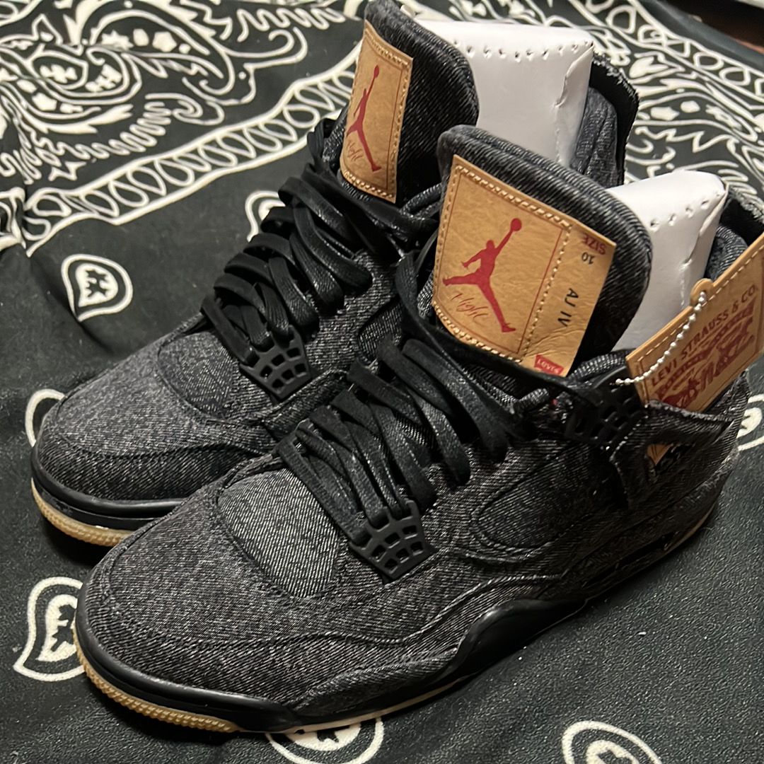 Nike × Levi's Air Jordan 4 "Black Denim" (Tag: LEVIS®)