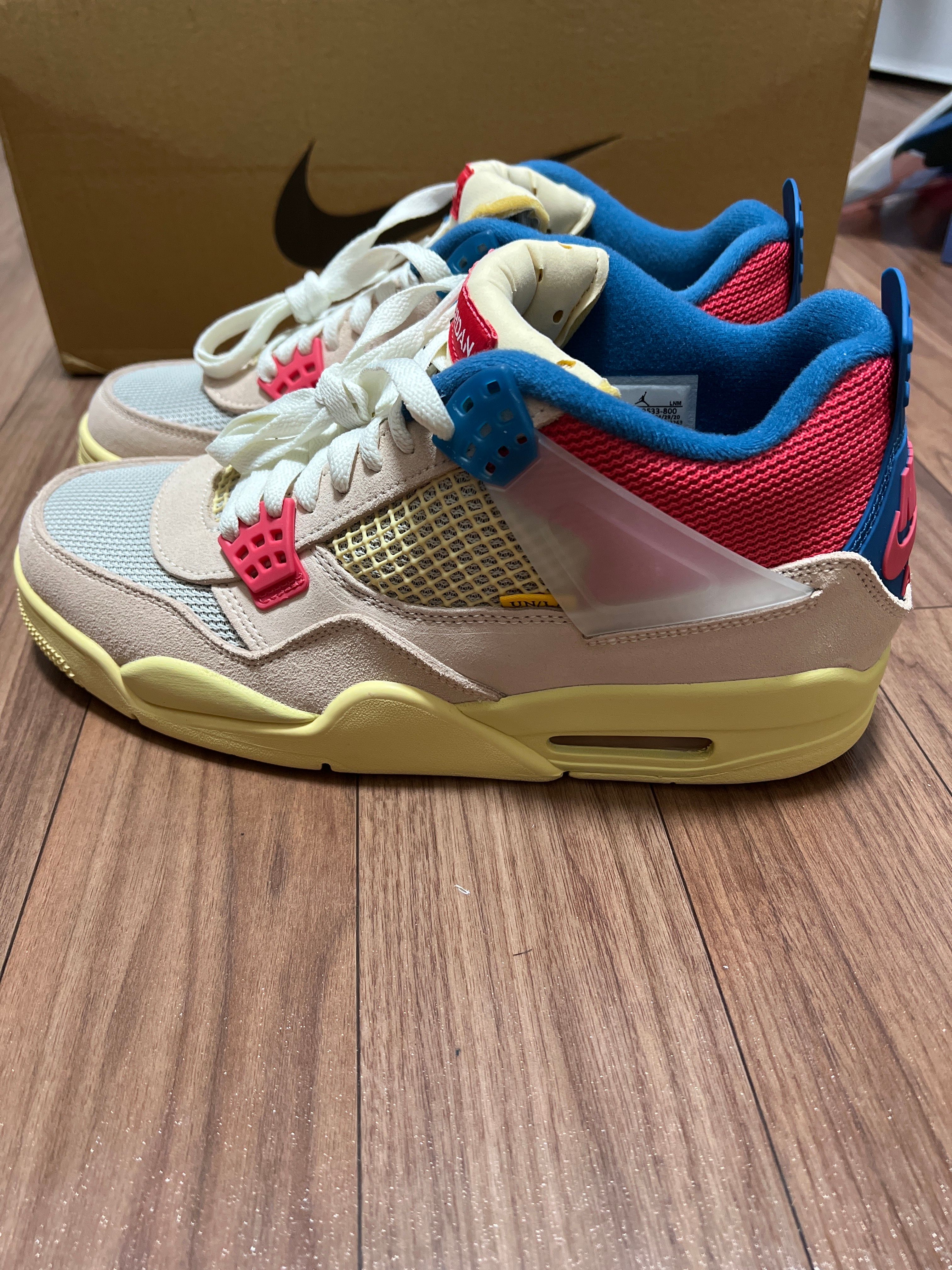 UNION × Nike Air Jordan 4 SP "Guava Ice/Light Fusion Red"