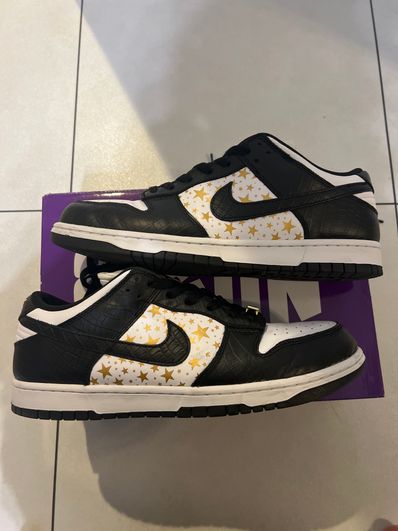 Supreme × Nike SB Dunk Low OG QS Gold Stars "White/Black"