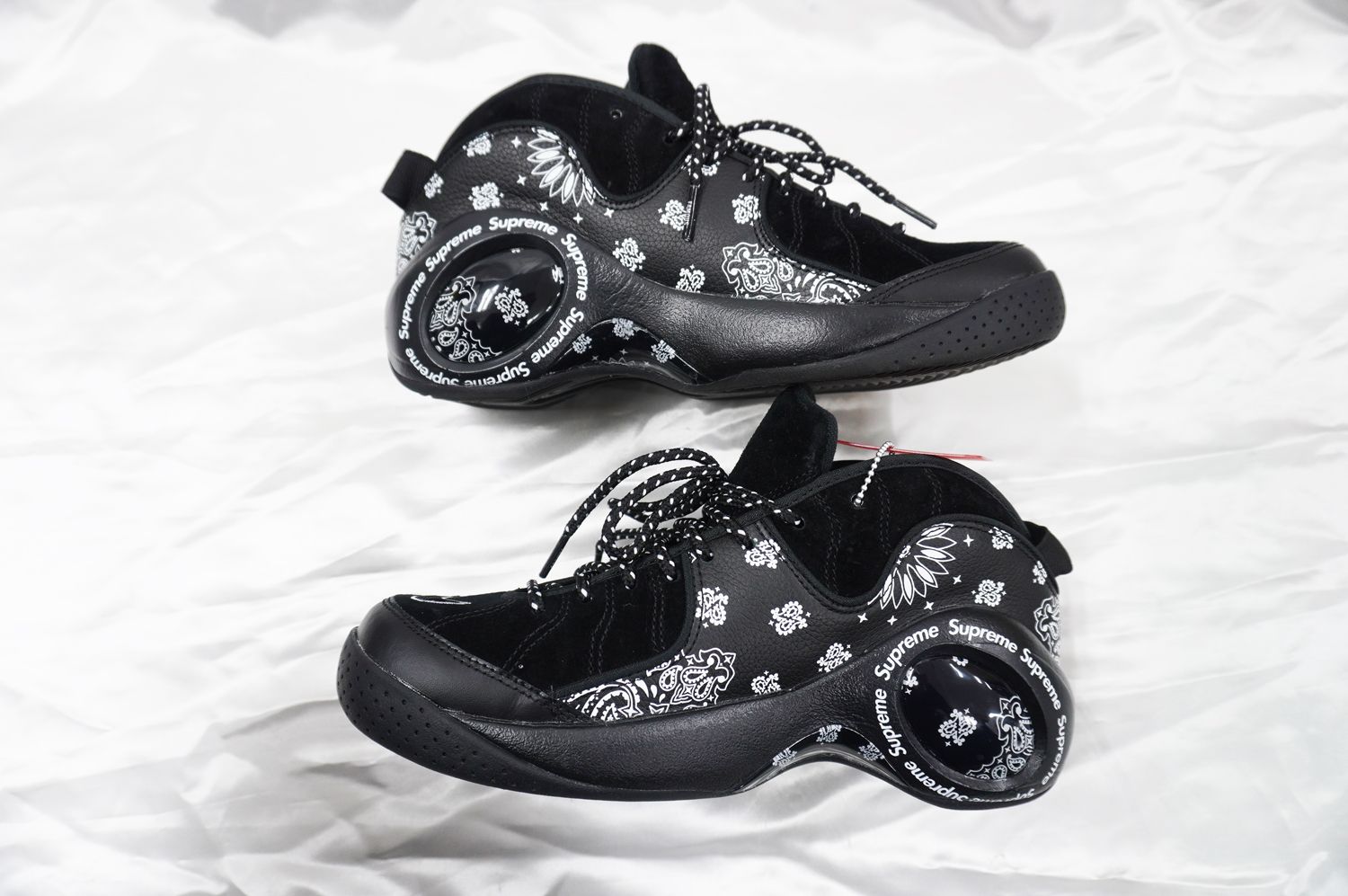 Supreme × Nike Air Zoom Flight 95 SP "Black/White"