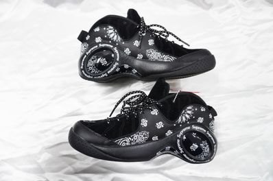 Supreme × Nike Air Zoom Flight 95 SP "Black/White"