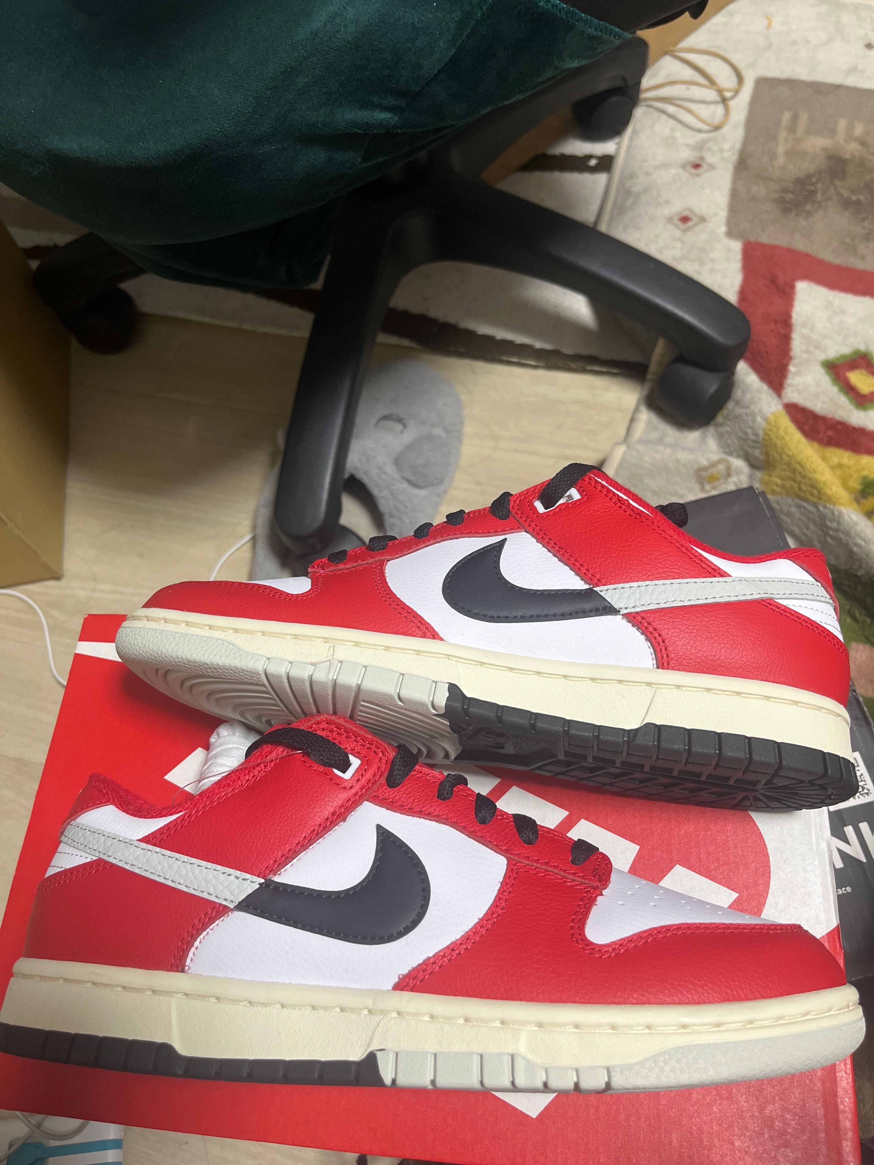 Nike Dunk Low Retro PRM "Chicago Split"