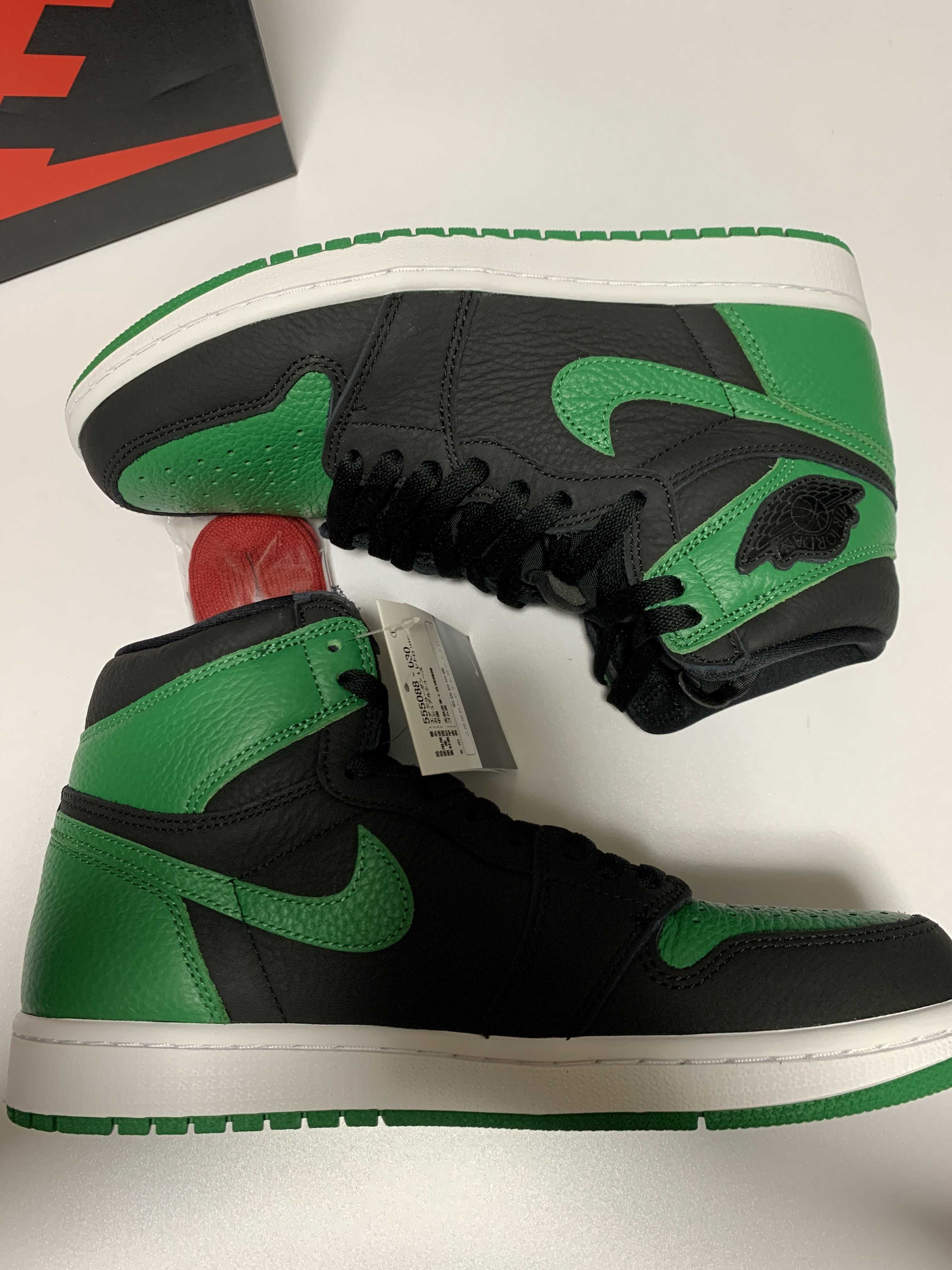 Nike Air Jordan 1 Retro High OG "Black/Pine Green" (2020)