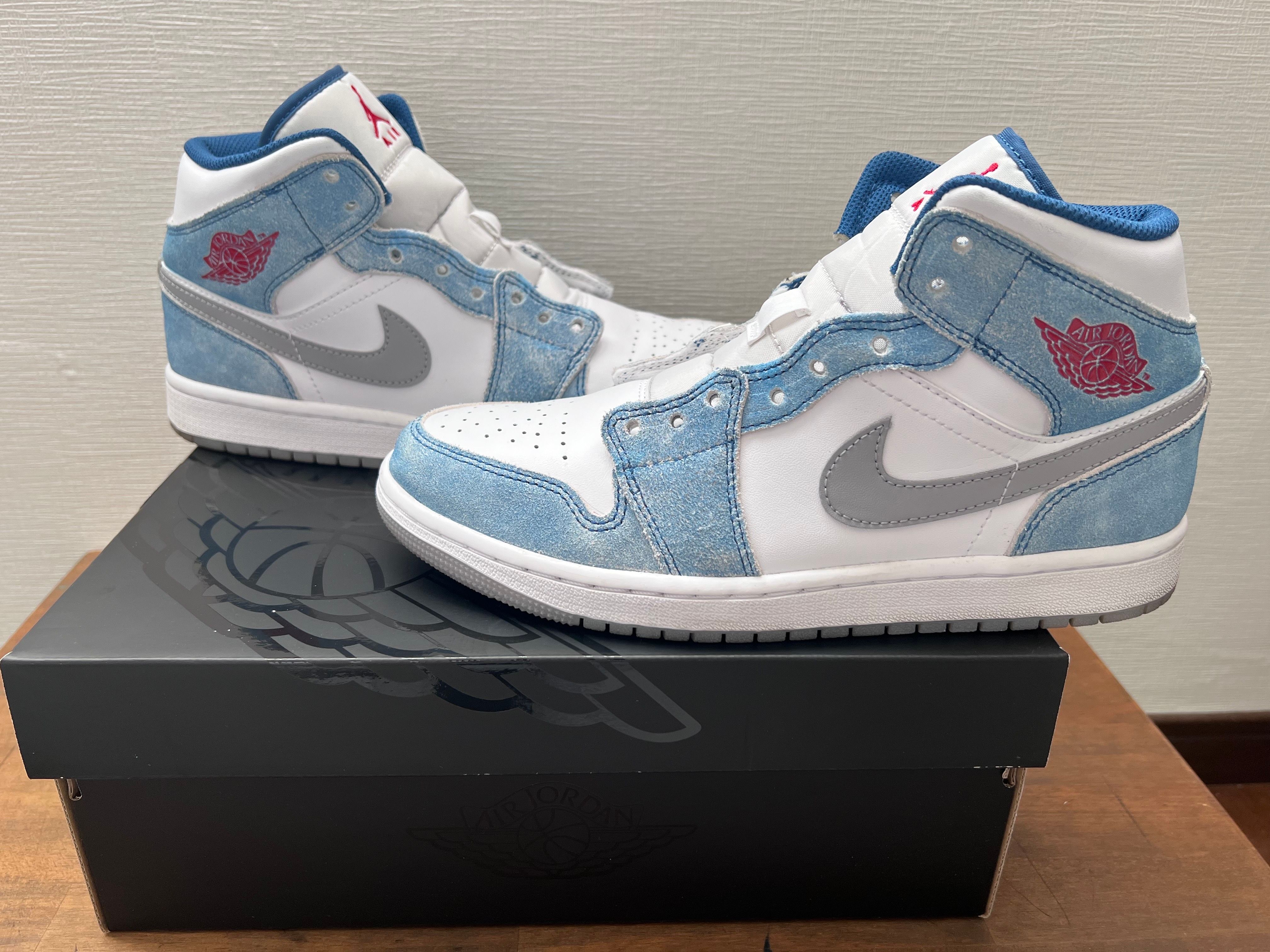 Nike Air Jordan 1 Mid SE "White/Hyper Royal/Red"